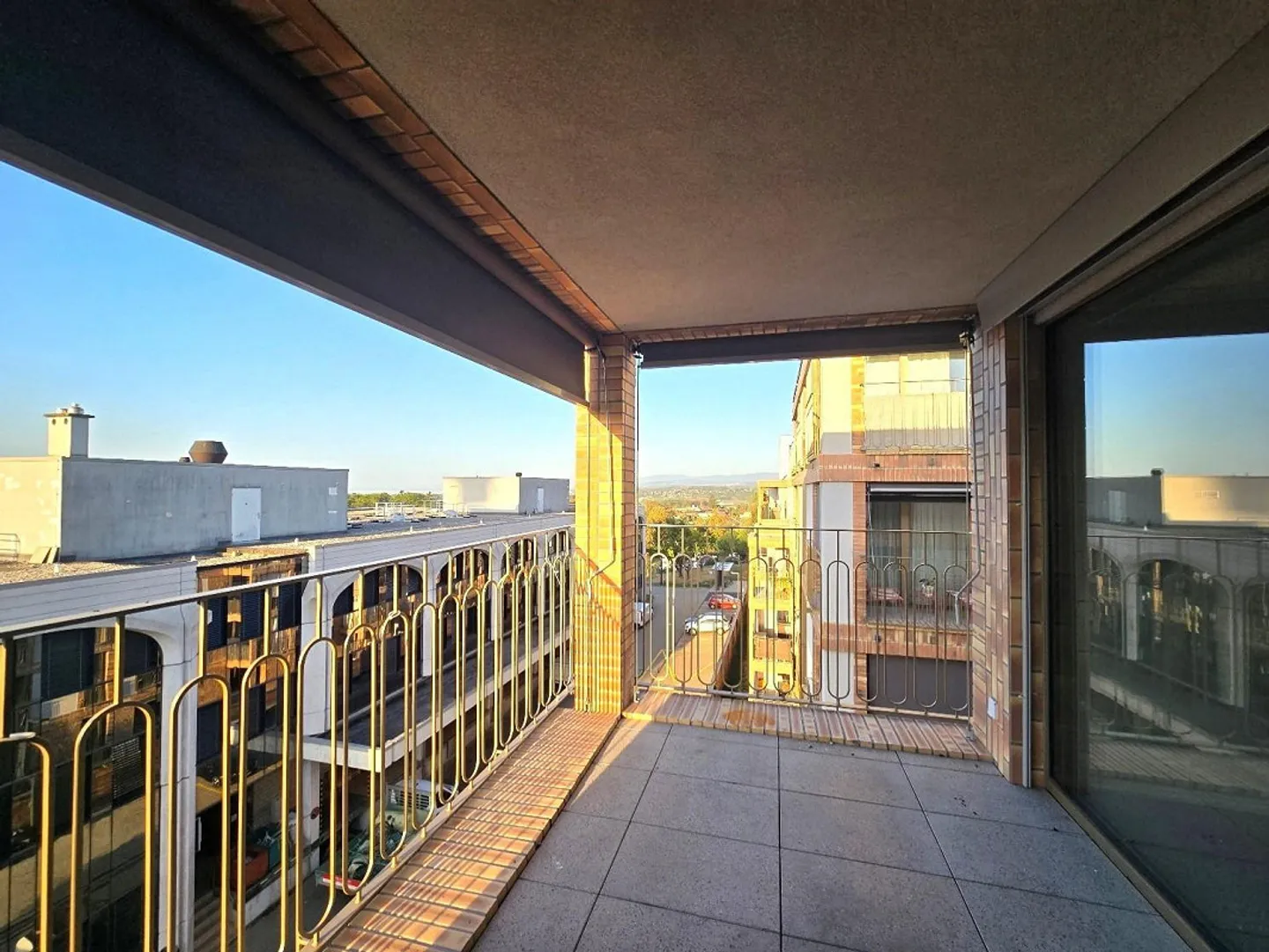Spacious 4.5-room apartment in the heart of the Orée district in Crissier - Photo 8 of 8
