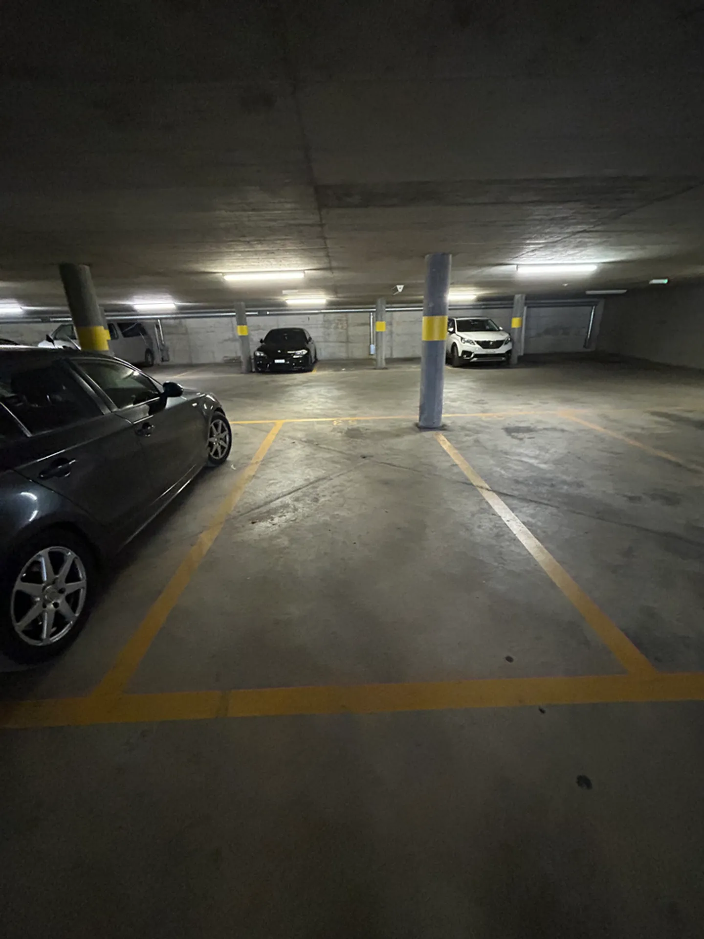 Posto auto interno in affitto - Foto 2 di 2