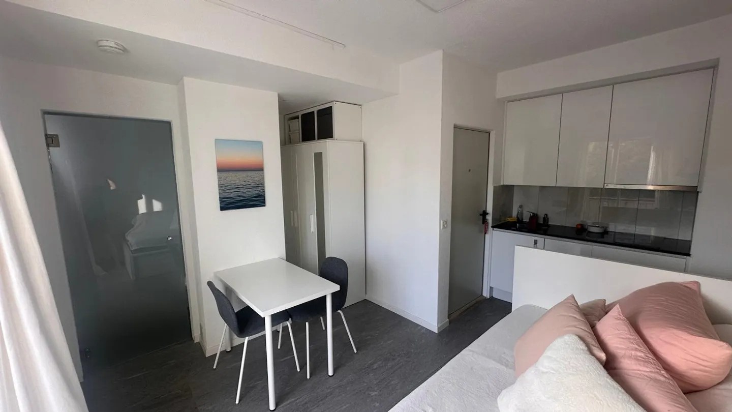 Gemütliches Studio mit Balkon - Foto 3 von 5