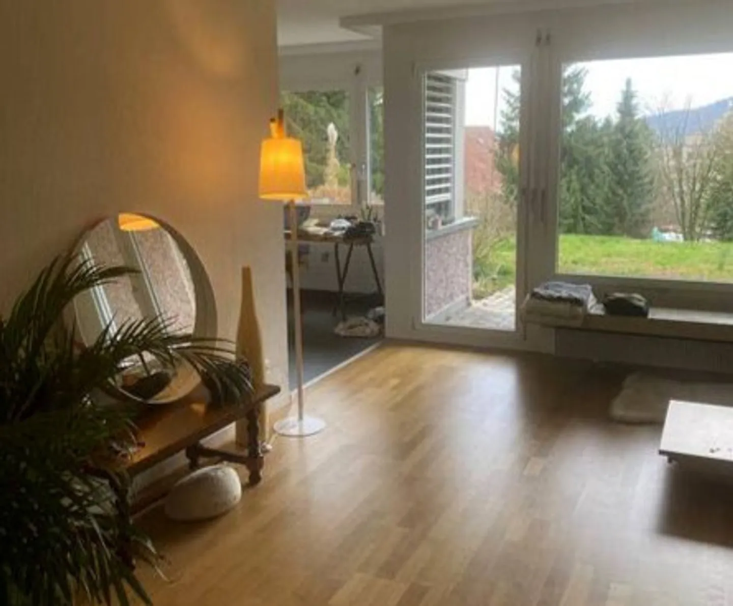APPARTEMENT 2½ PIÈCES À ZURICH - DISTRICT 10 HÖNGG, MEUBLÉ, TEMPORAIRE - Photo 1 sur 9