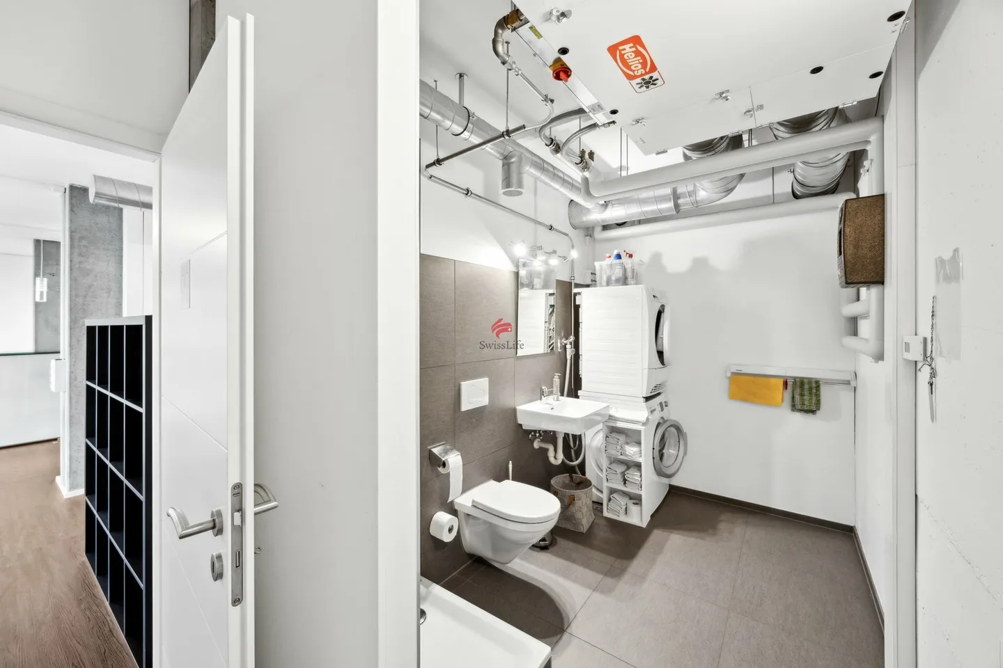 Mixed-use building for sale - Photo 9 of 11