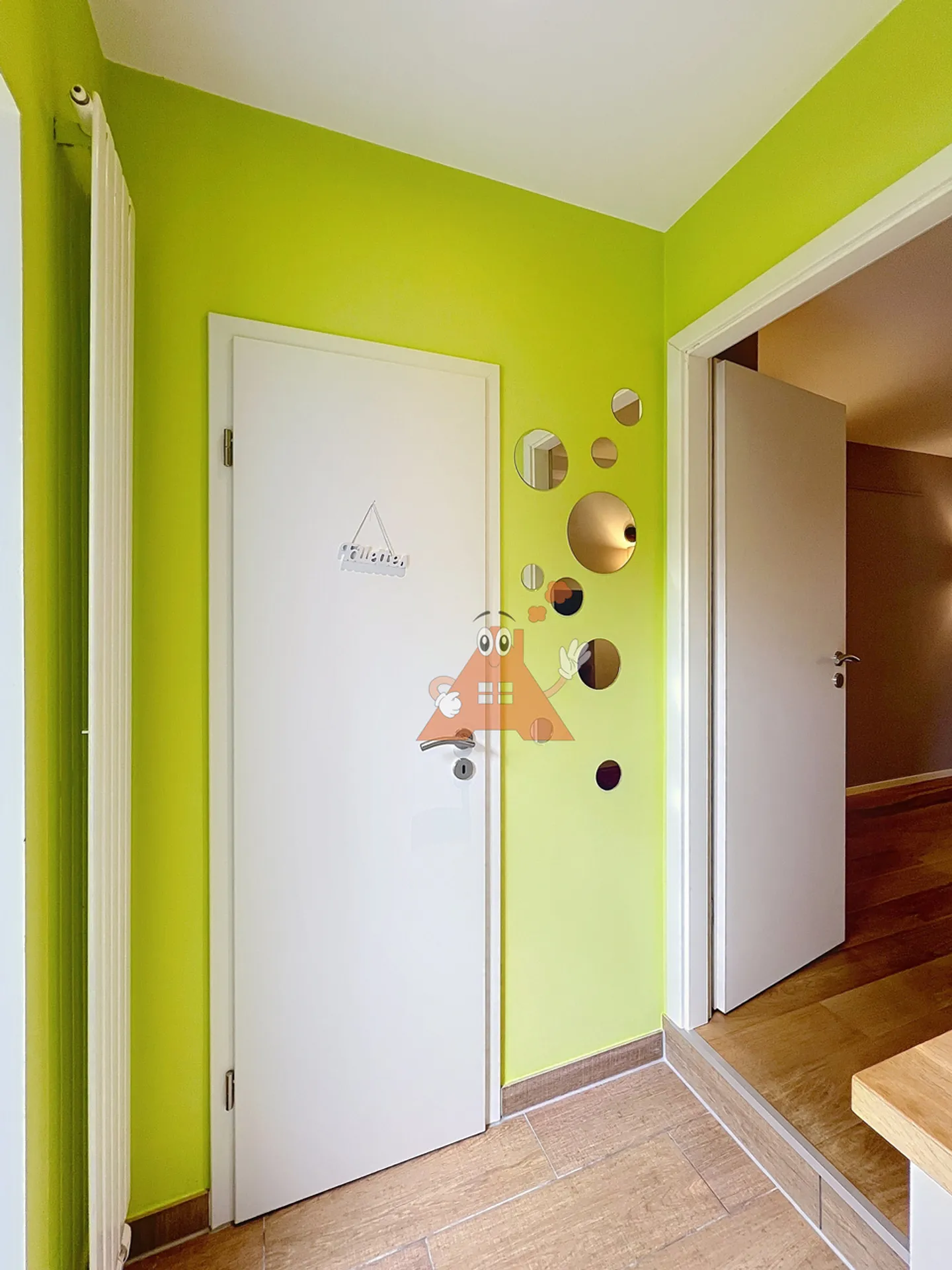 Industry 1.5 rooms - Photo 8 of 11