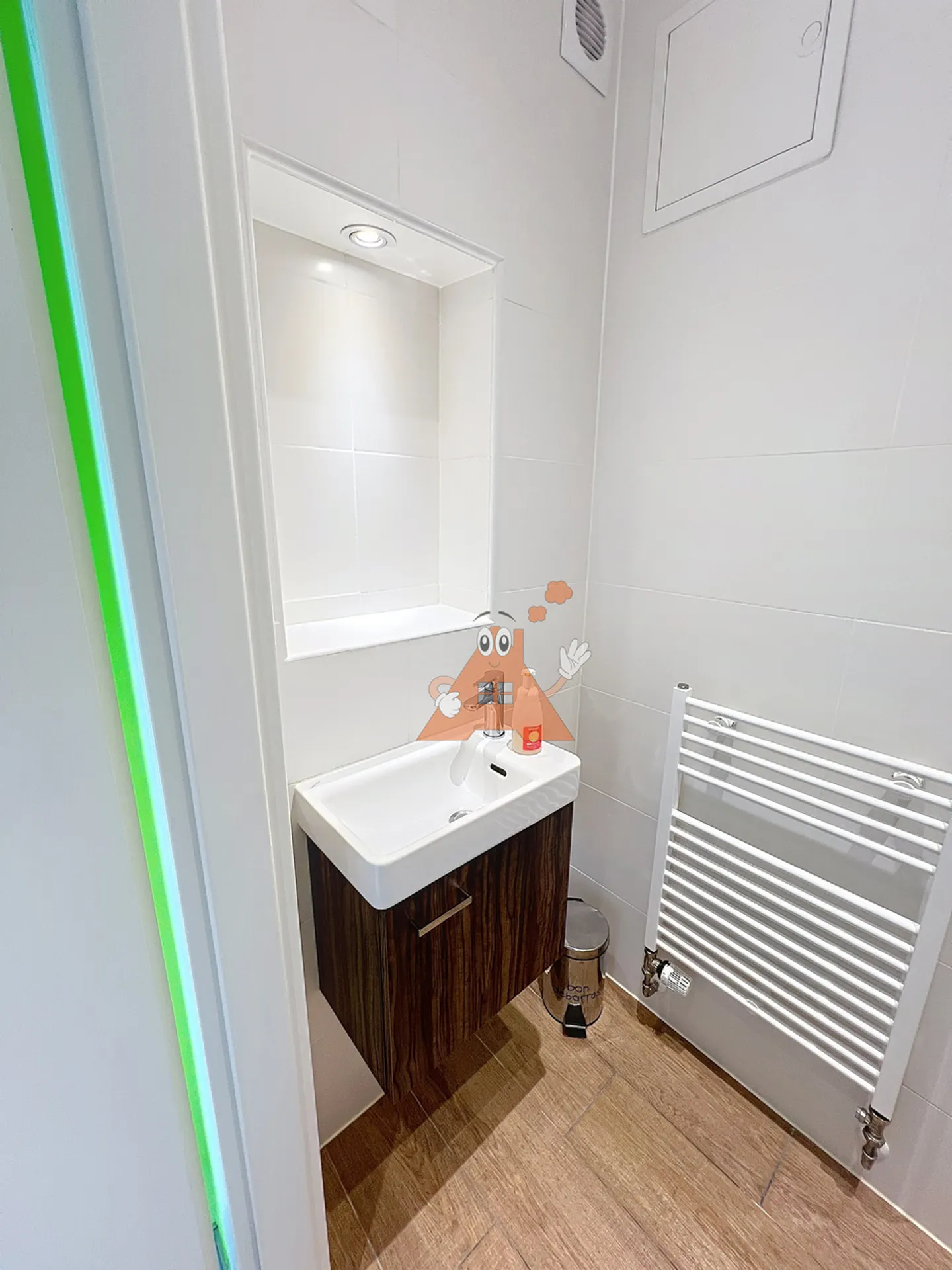 Industry 1.5 rooms - Photo 9 of 11