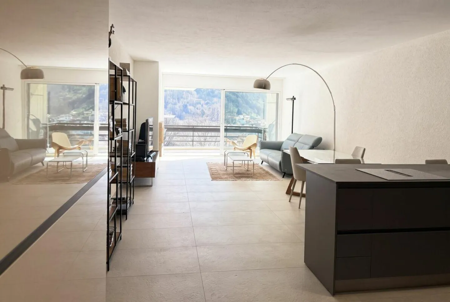 Magnificent 3.5 rooms in the residential resort of Cadro - Photo 3 of 10