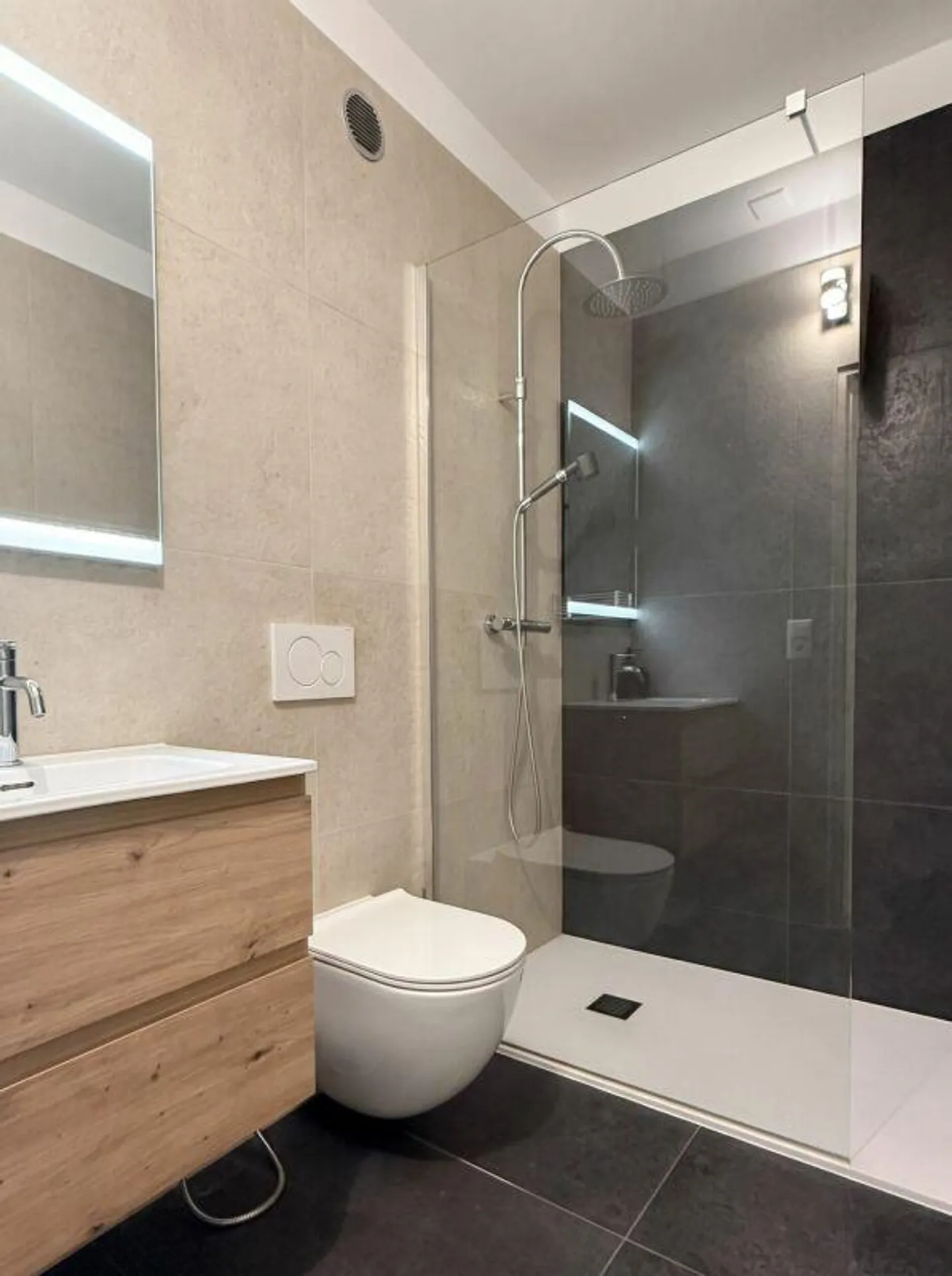 Magnificent 3.5 rooms in the residential resort of Cadro - Photo 7 of 10