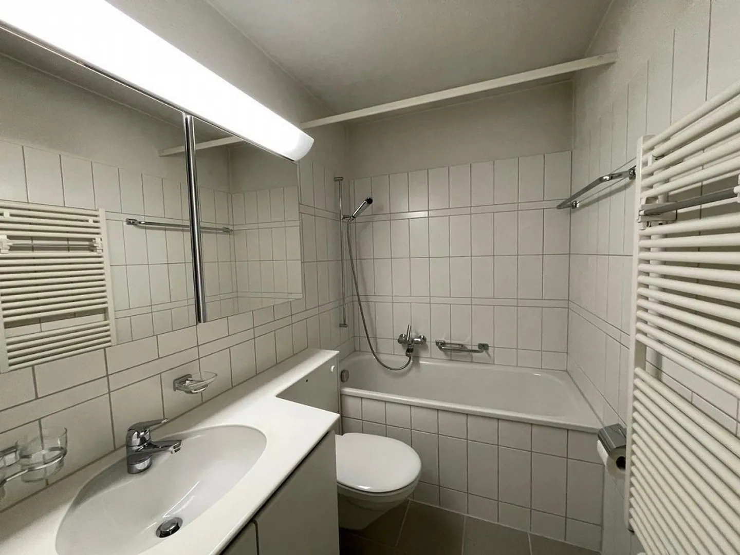 Appartement 3,5 pièces dans un emplacement vert calme, près du centre-ville - Photo 9 sur 11