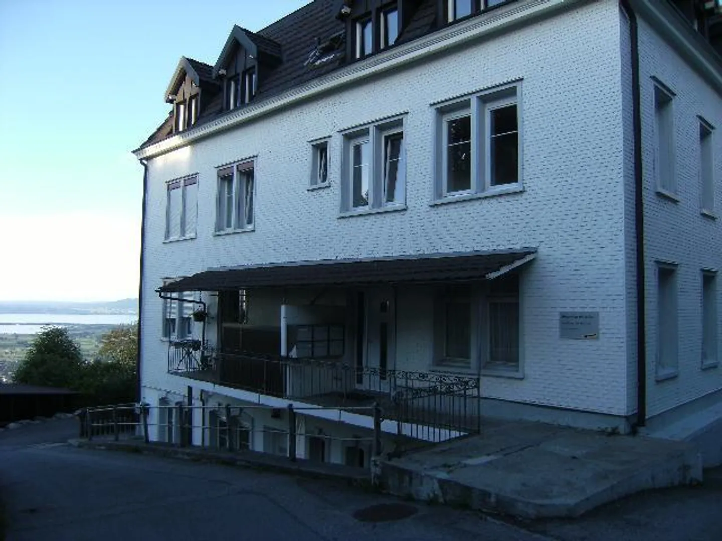 Haut au-dessus des nuages appartement 3 1/2 pièces abordable - Photo 1 sur 27