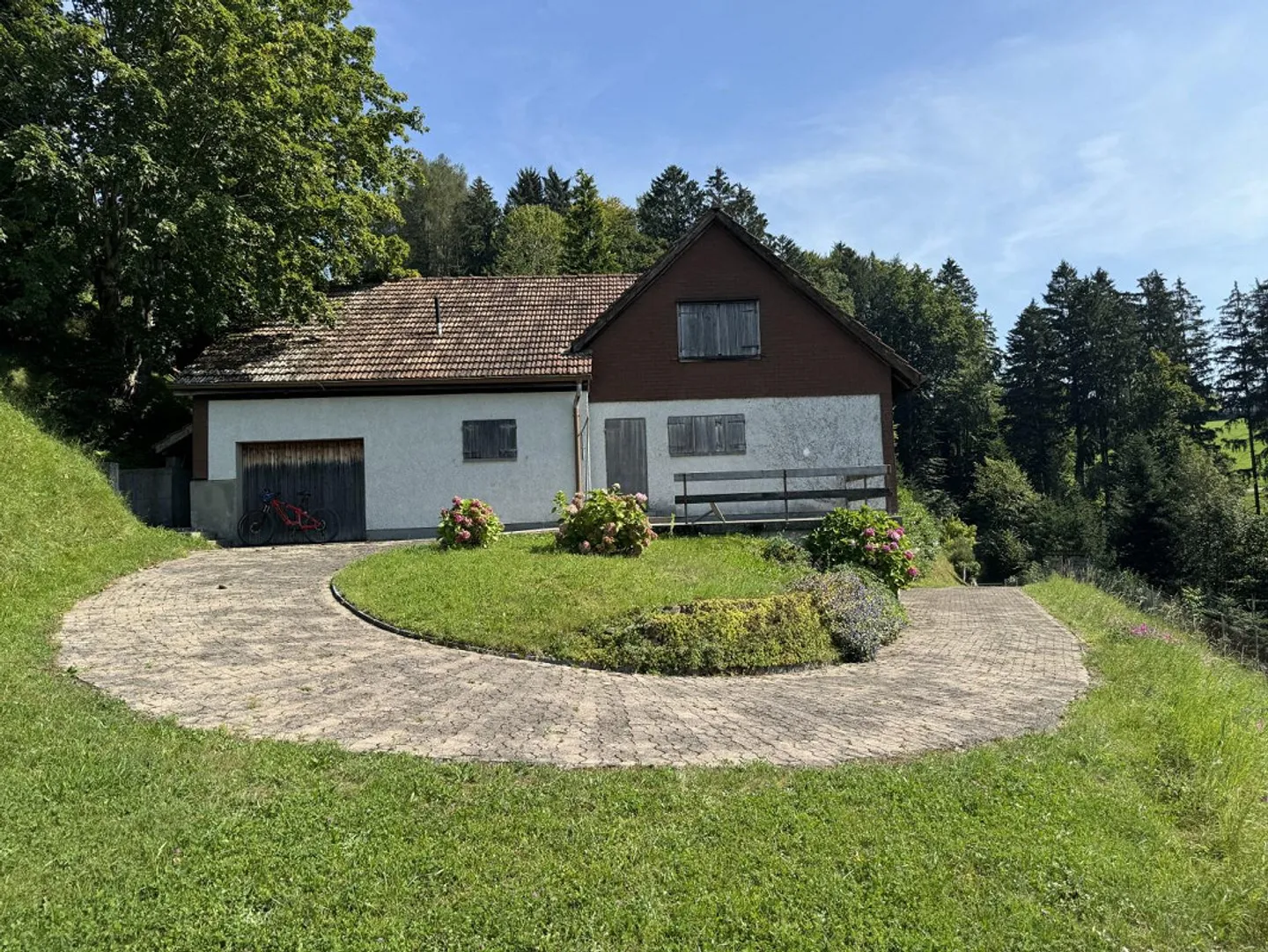 Charmante maison Appenzeller avec beaucoup d'espace dans un emplacement idyllique - Photo 2 sur 14