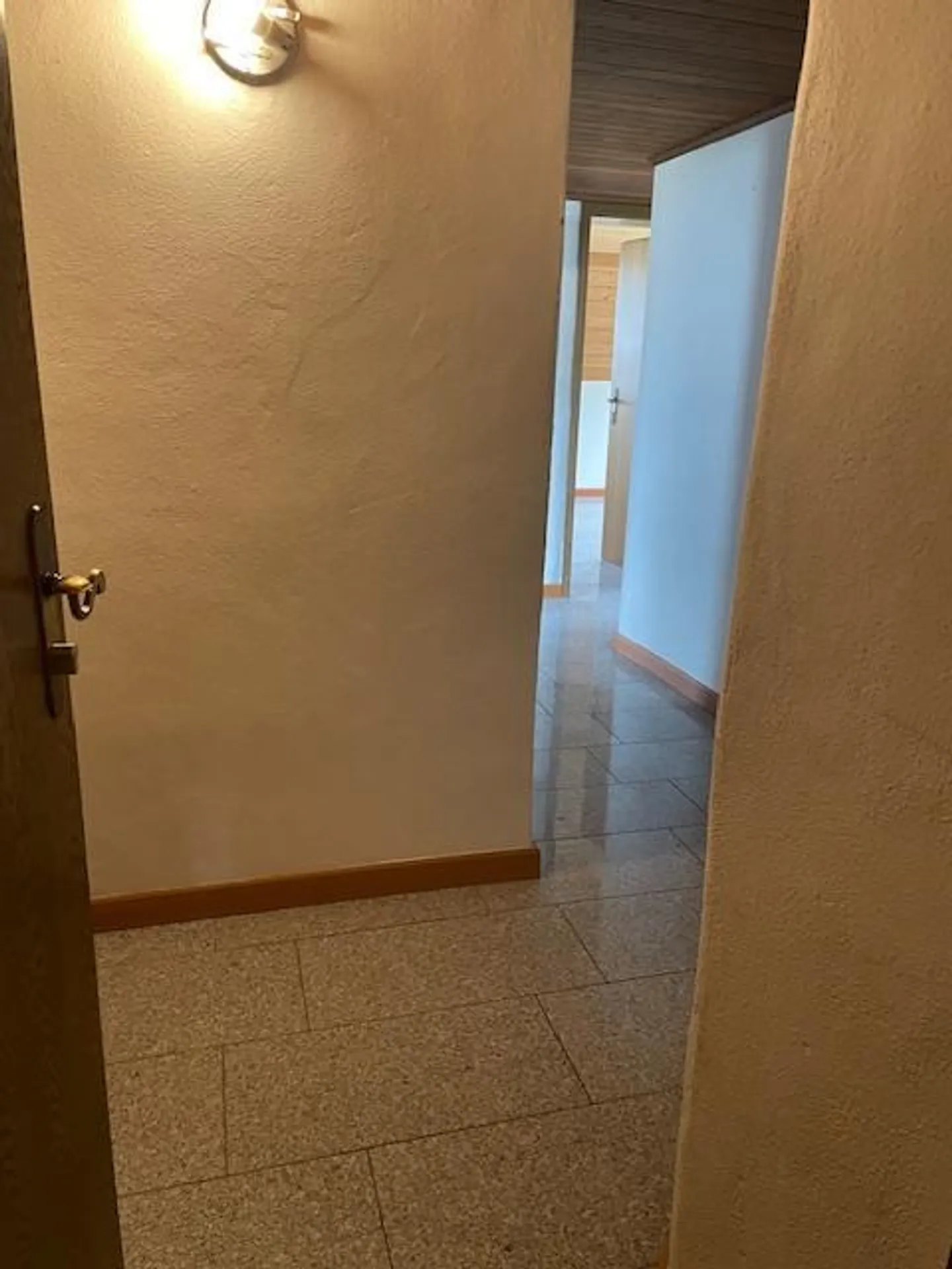 Haut au-dessus des nuages appartement 3 1/2 pièces abordable - Photo 15 sur 27