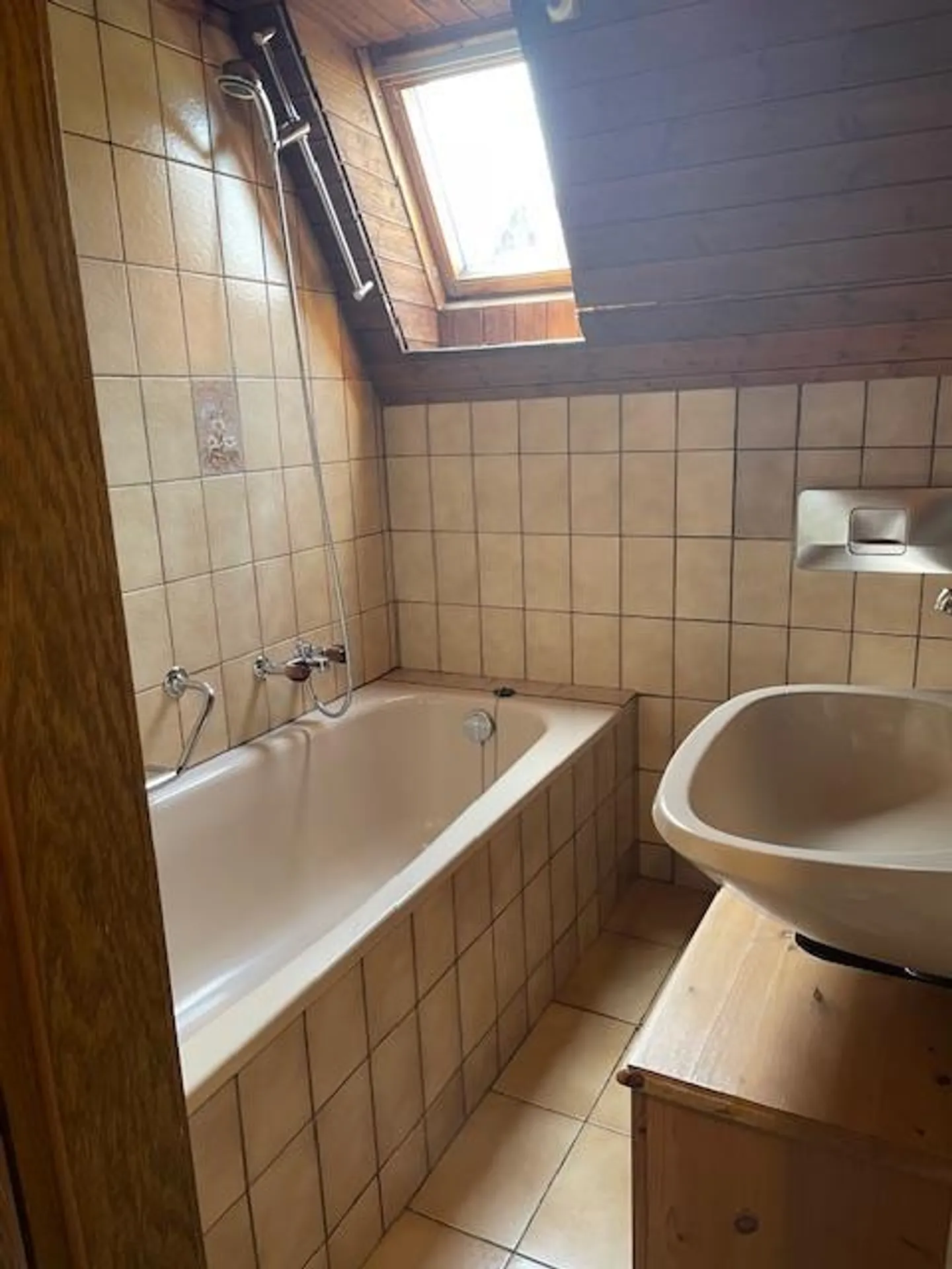 Haut au-dessus des nuages appartement 3 1/2 pièces abordable - Photo 16 sur 27