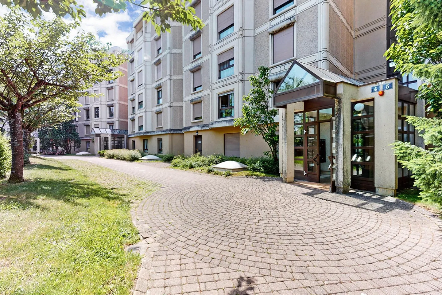 Appartement spacieux avec vue sur le lac - Photo 3 sur 3