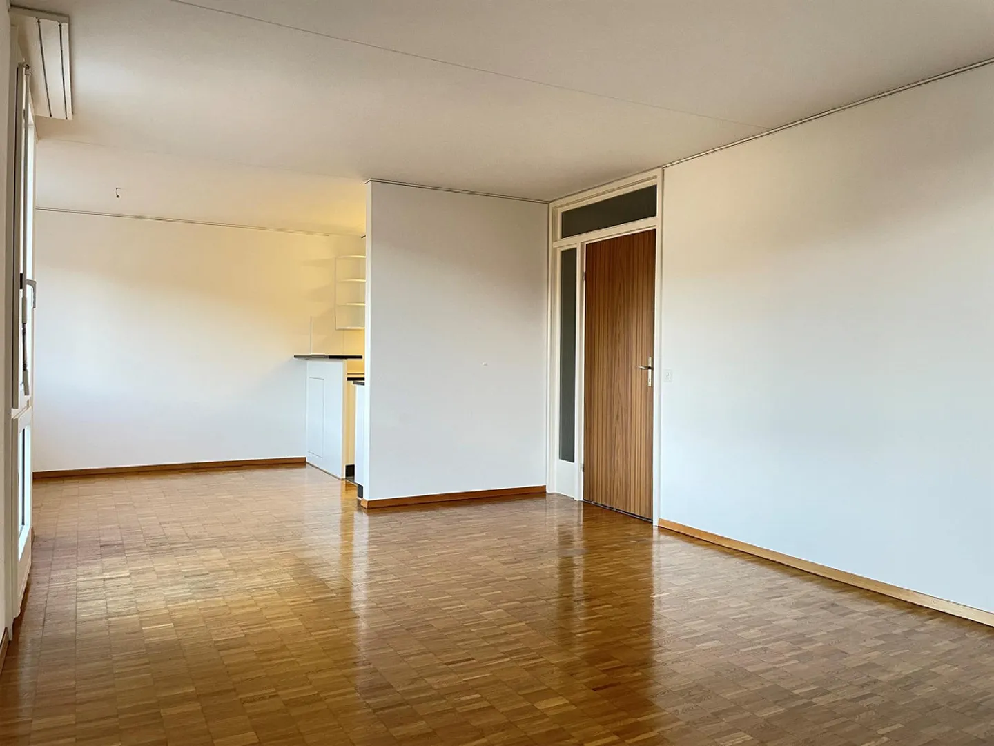 Apartment for rent - Photo 5 of 13