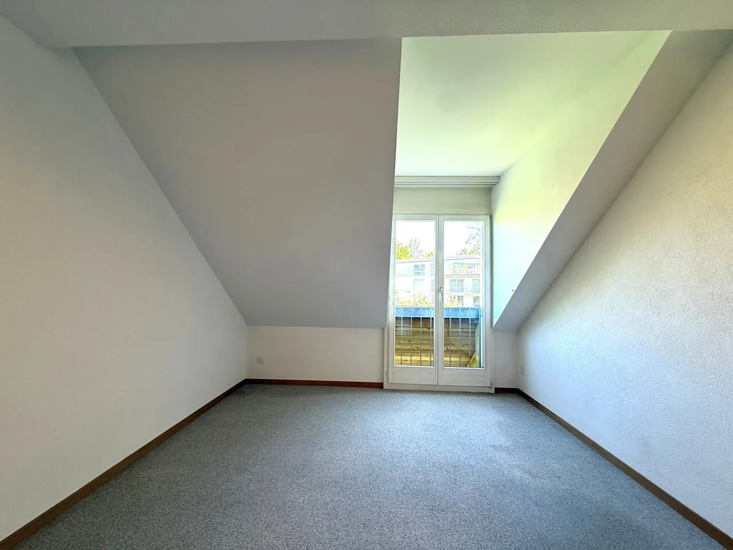 Appartamento Maisonette con Charme - Pulito & Pitturato - Foto 7 di 14