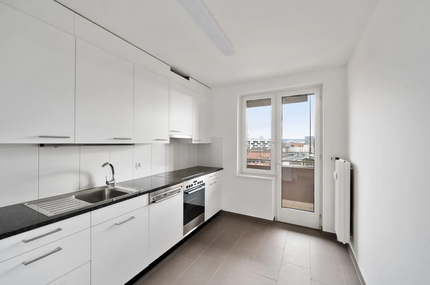 2 NET RENT WAIVED - YOUR NEW APARTMENT AWAITS! - Photo 3 of 5