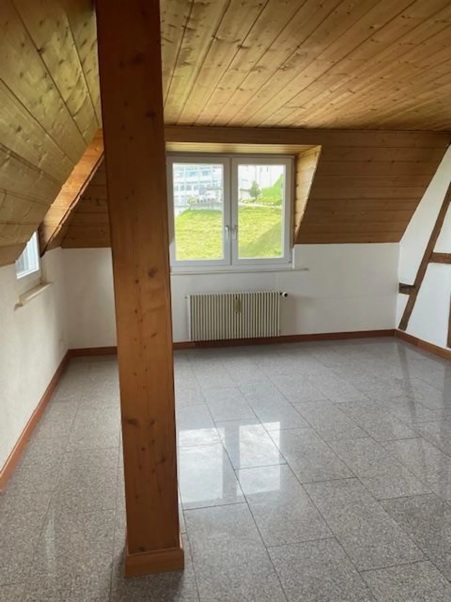 Haut au-dessus des nuages appartement 3 1/2 pièces abordable - Photo 23 sur 27