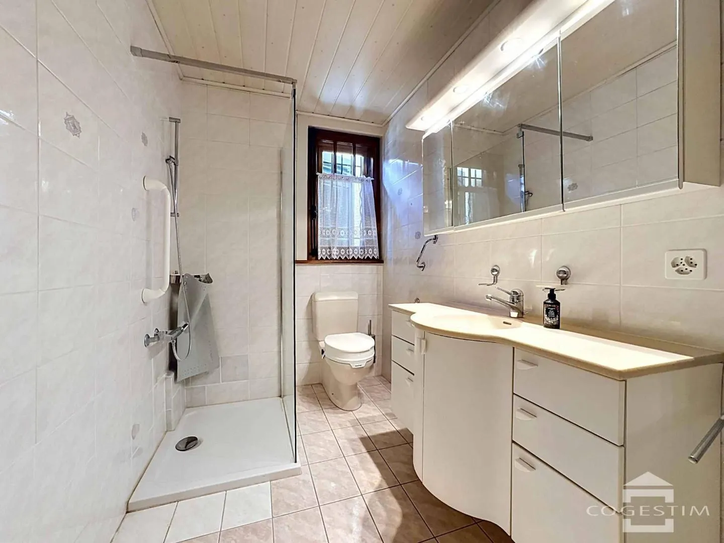 5-room Villa - Photo 8 of 10