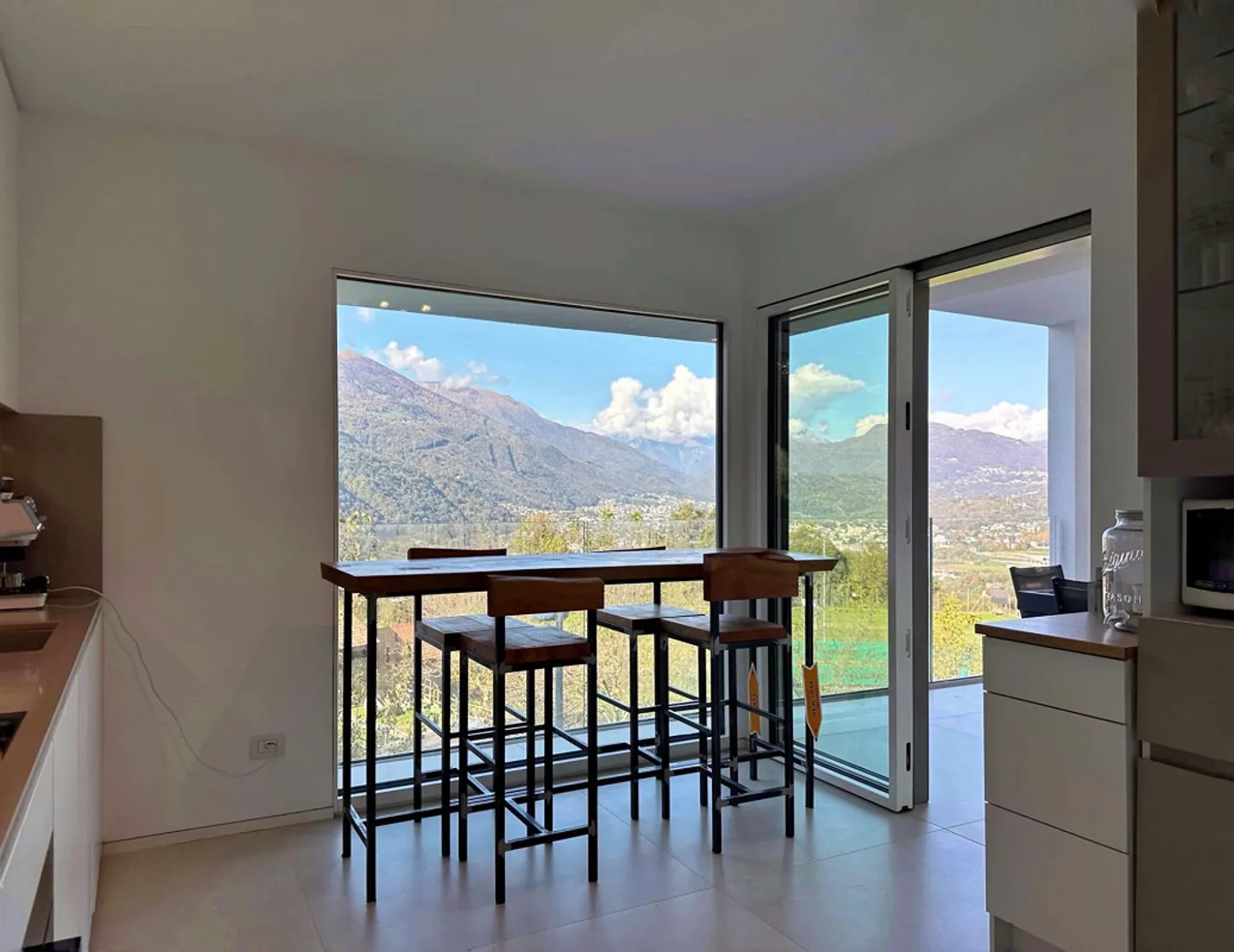 Un'oasi di tranquillità a pochi passi da Lugano - Foto 4 di 13