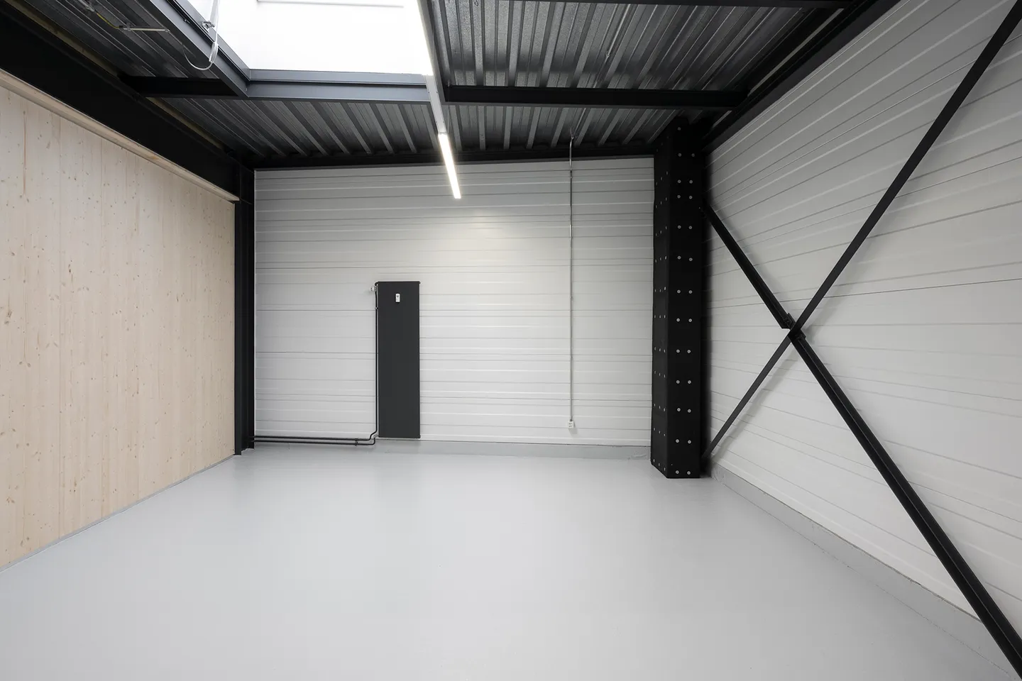 large storage with daylight - Photo 1 of 2