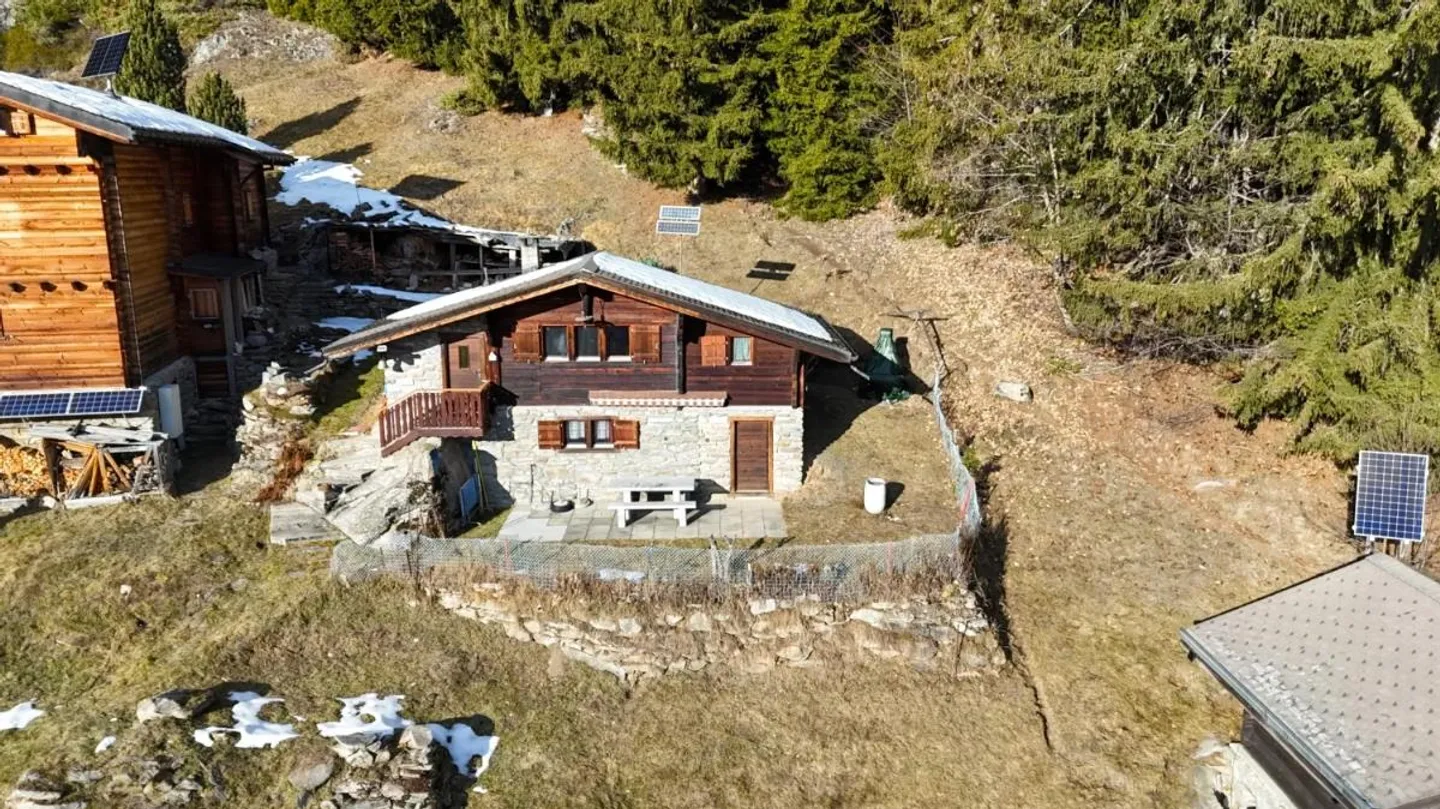 Cabane de montagne confortable dans une nature idyllique - Photo 1 sur 10