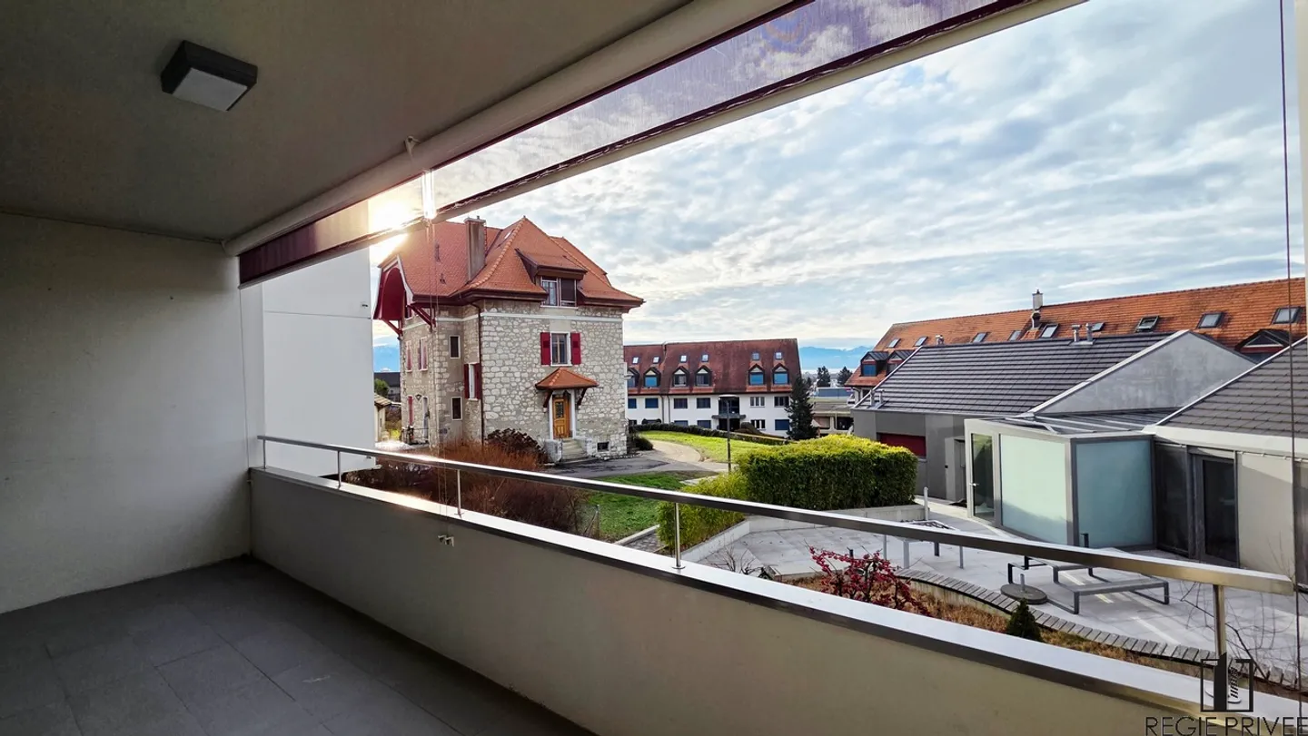 Geräumige 4,5-Zimmer-Wohnung mit Balkon - Foto 3 von 12
