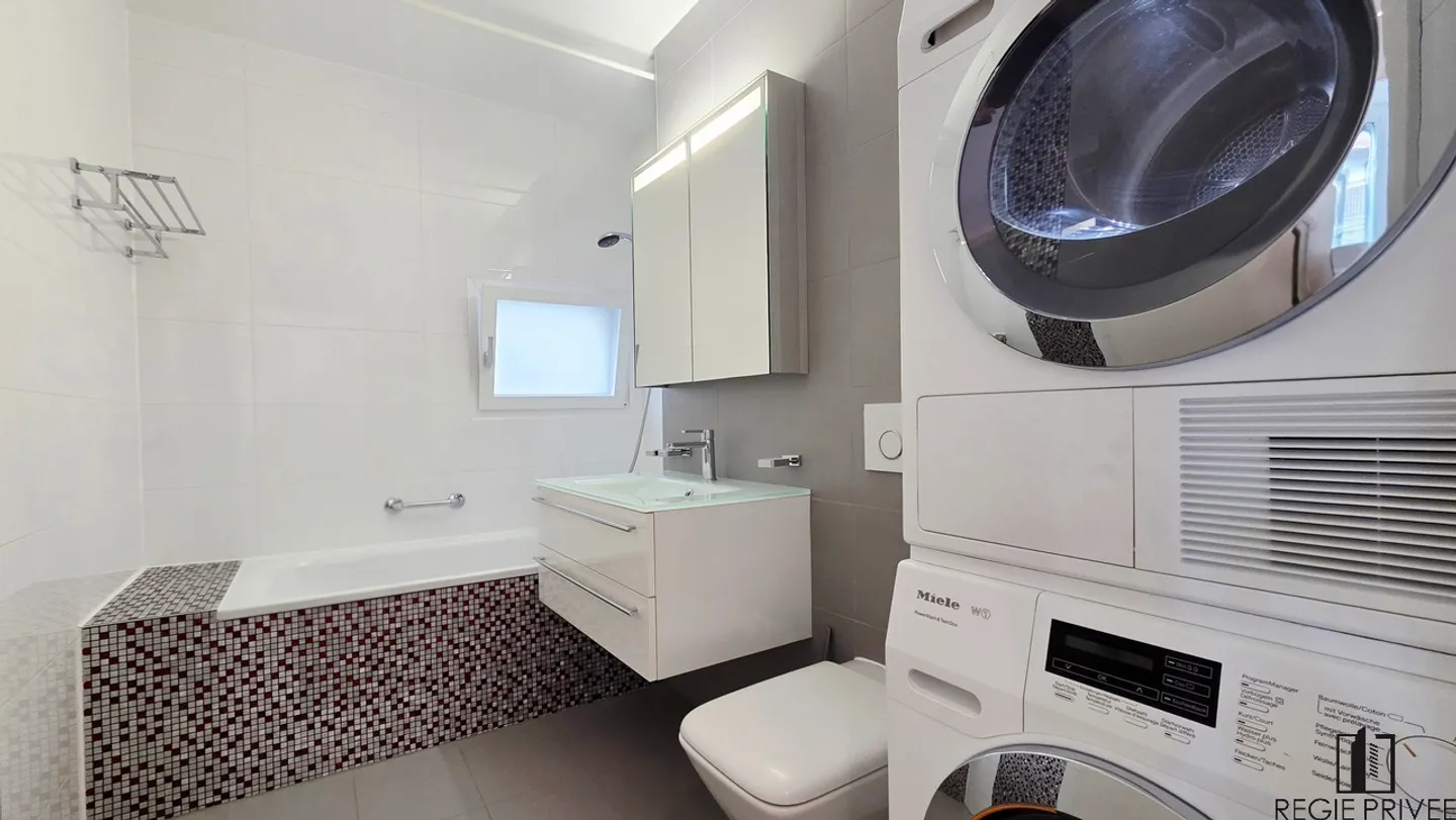 Geräumige 4,5-Zimmer-Wohnung mit Balkon - Foto 9 von 12