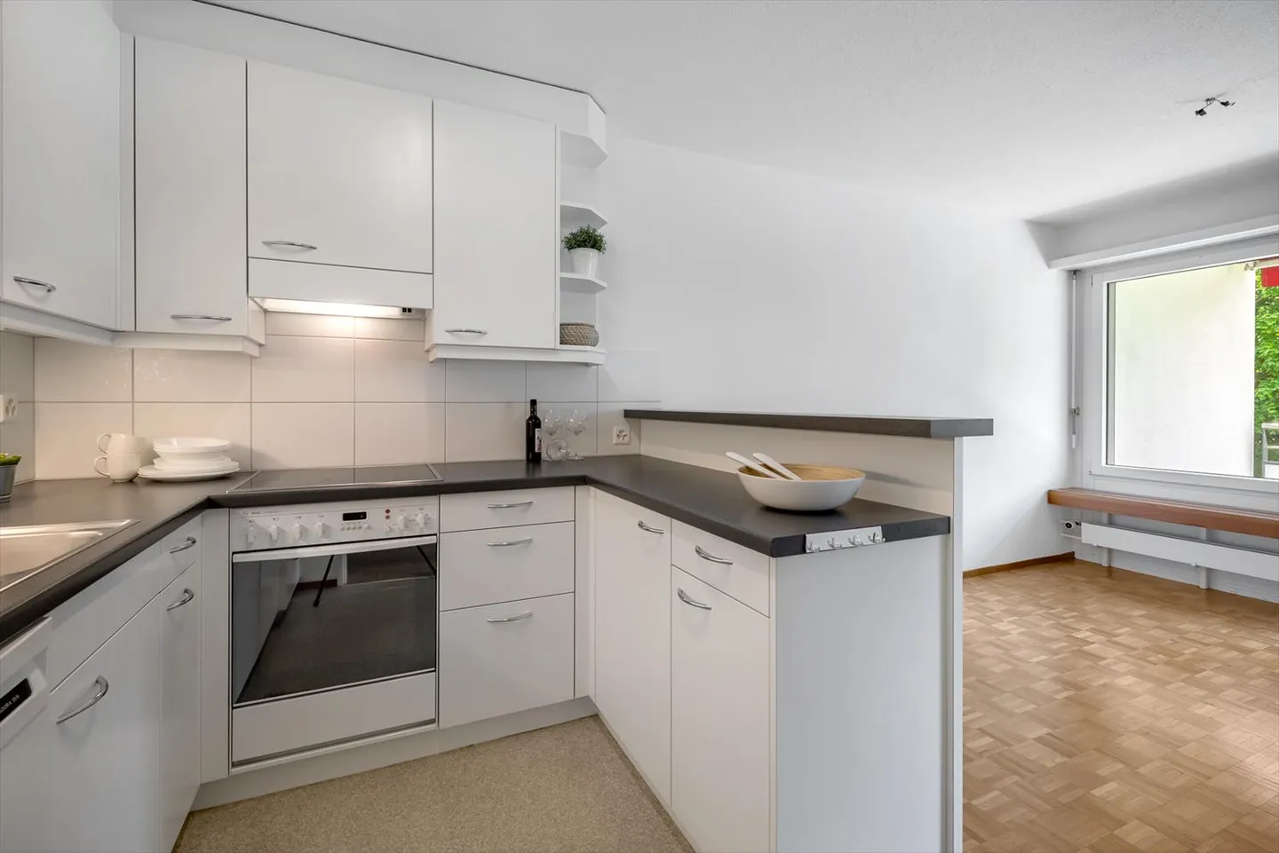 Spacious apartment in a quiet location - Photo 3 of 6