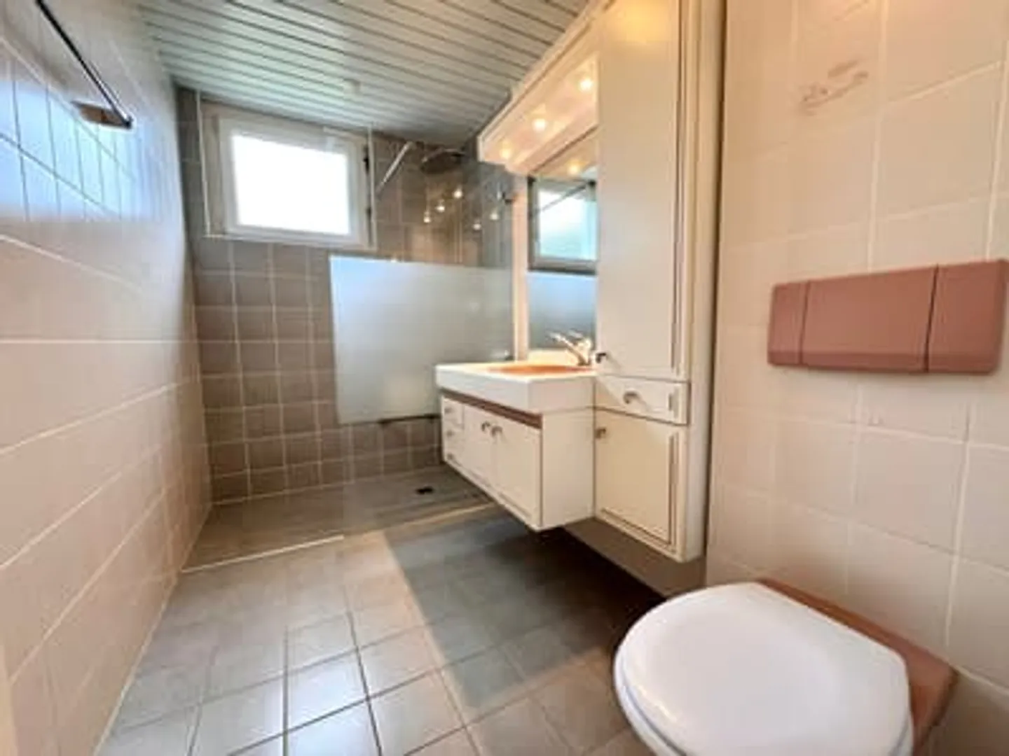 4.5 Room Apartment - Photo 9 of 12