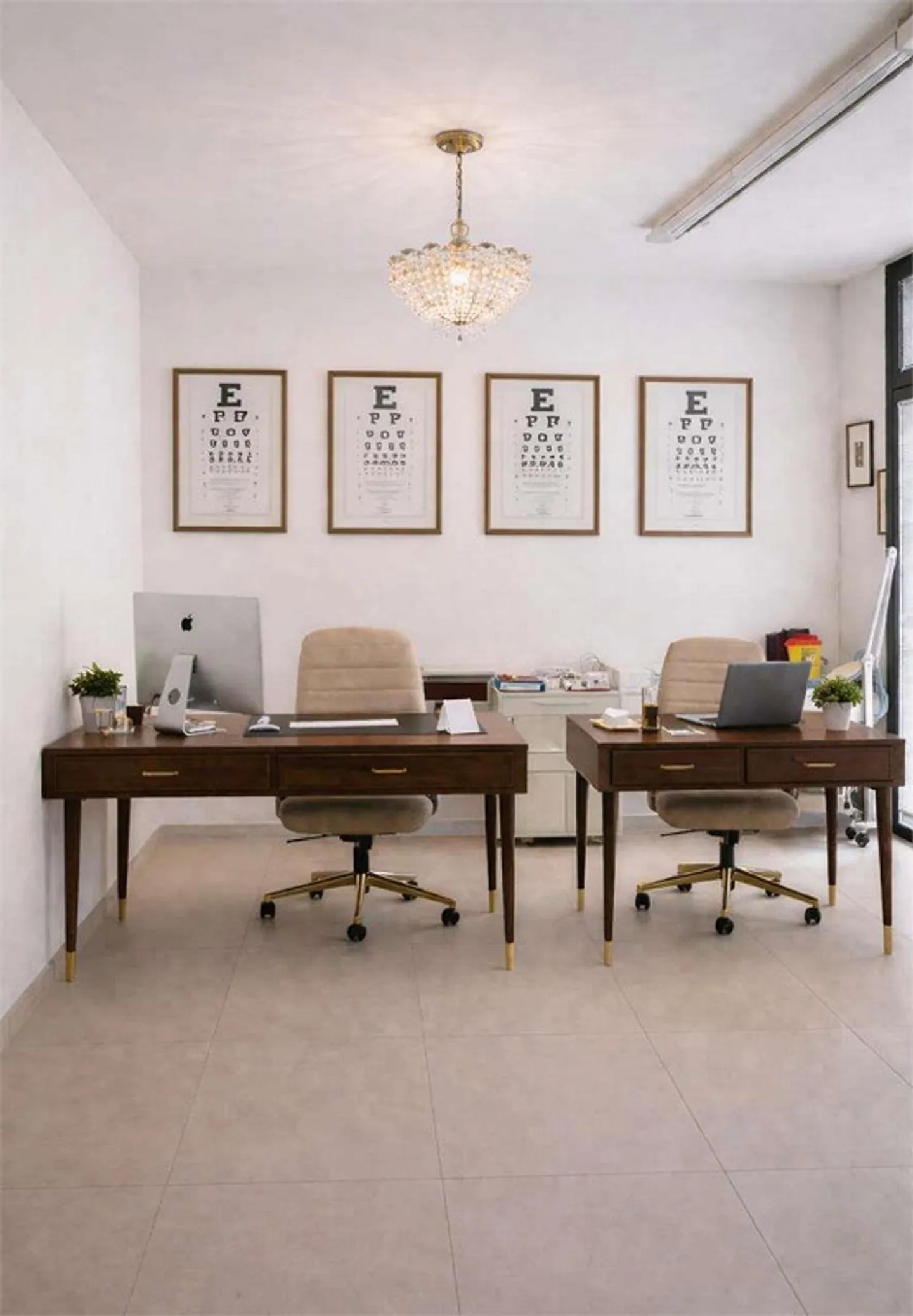 Espace de bureau commercial - Photo 1 sur 9