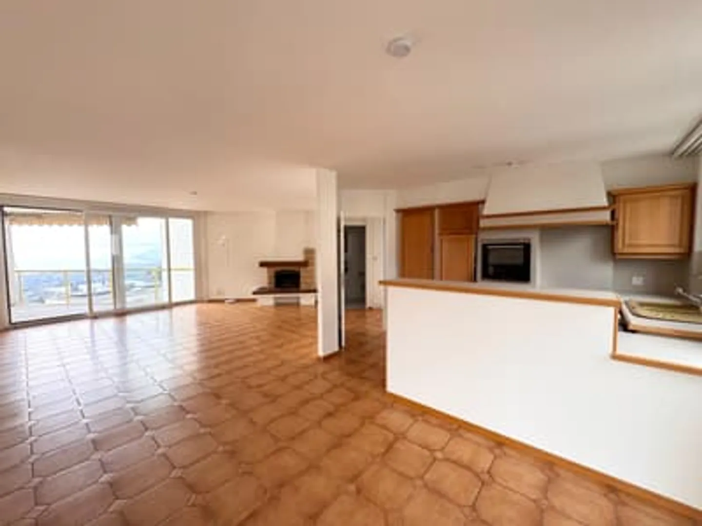 4.5 Room Apartment - Photo 2 of 12