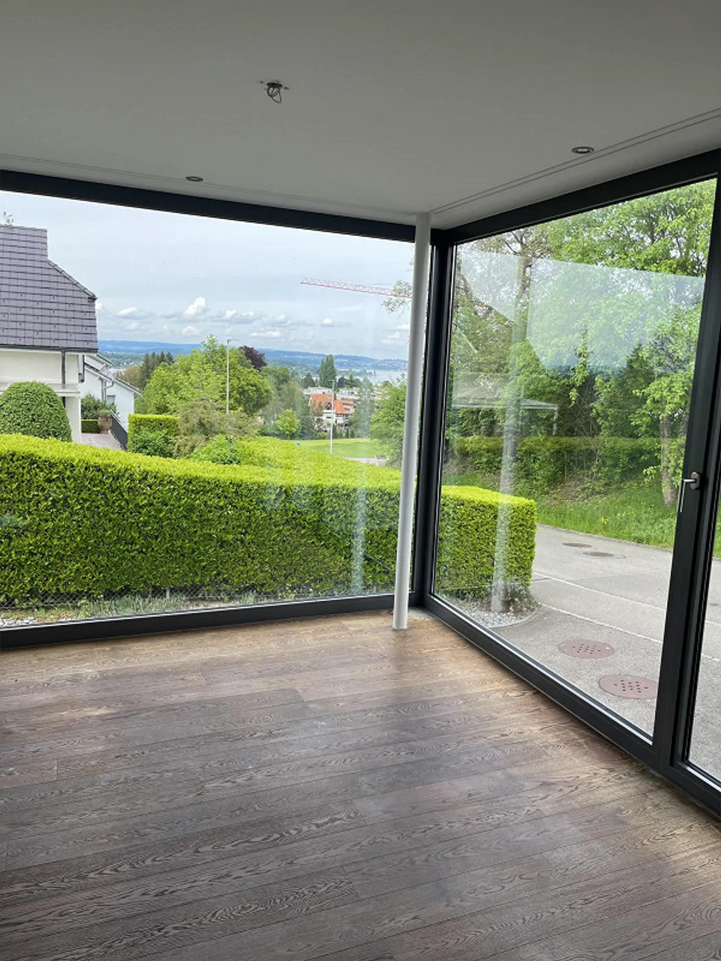 Appartement de 2,5 pièces au rez-de-chaussée avec jardin privé et vue sur le lac de Constance - Photo 2 sur 7