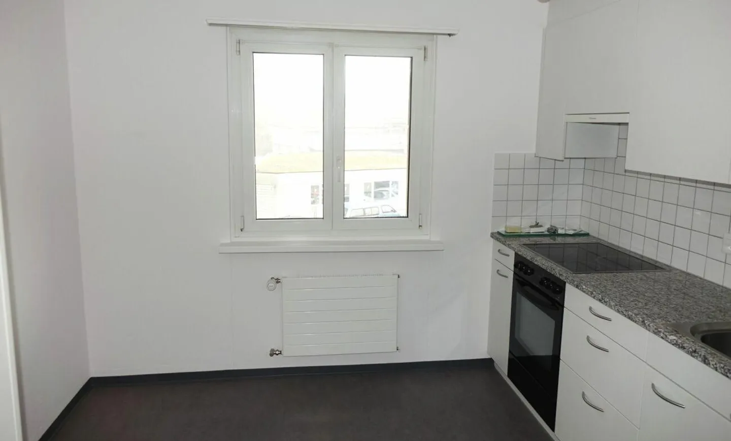 appartamento luminoso di 4 stanze con terrazza - Foto 1 di 5