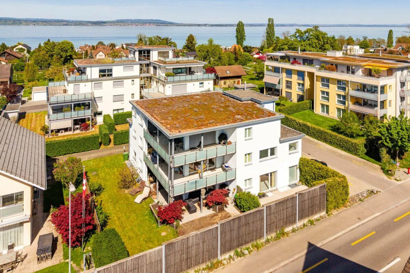 SEENAH ABITARE: AMPIO APPARTAMENTO DI 4.5 STANZE CON TERRAZZA COPERTA - Foto 11 di 12