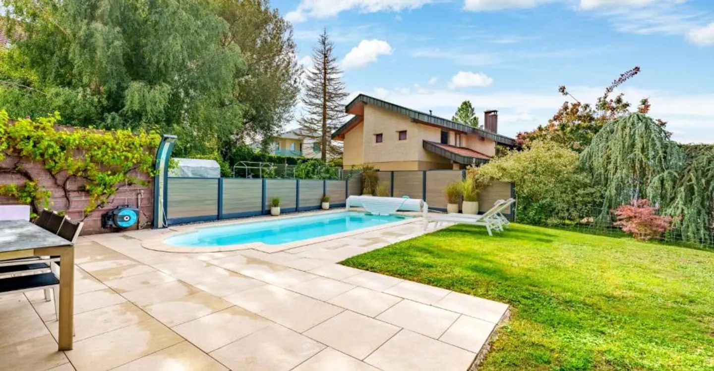 Architektenvilla mit 7,5 Zimmern, beheiztem Pool und Jacuzzi 5 Minuten von Payerne entfernt - Foto 10 von 11