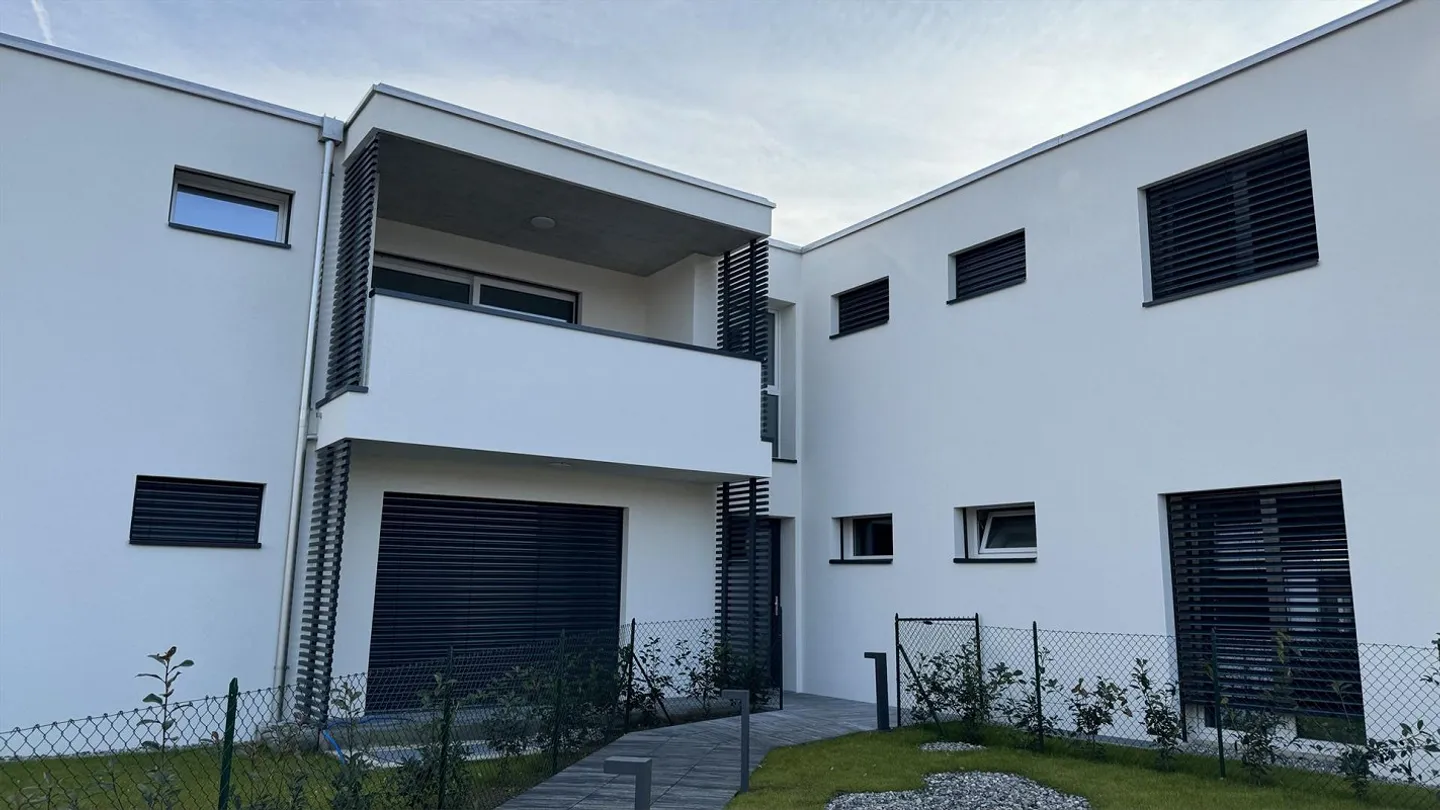 APPARTEMENT ÉLÉGANT 3.5 PIÈCES AVEC TERRASSE - GENESTRERIO - Photo 3 sur 8