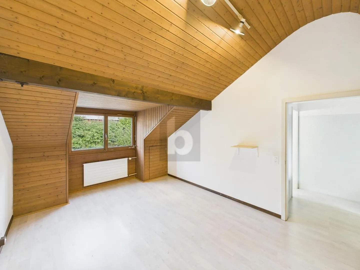 Maison contiguë 6 pièces - Photo 3 sur 6