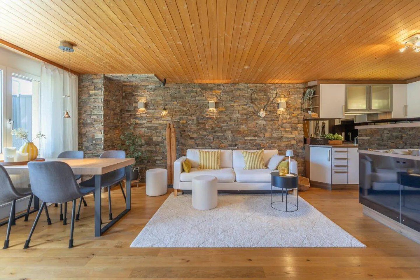 2.5-Room Holiday Apartment in Arvenbüel - Photo 3 of 13