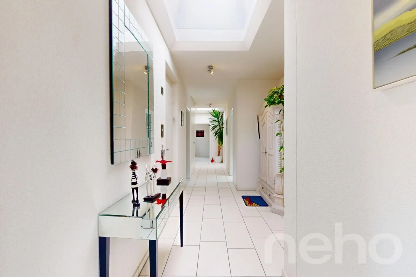 Spacious Attic Apartment with Terrace - Photo 7 of 12