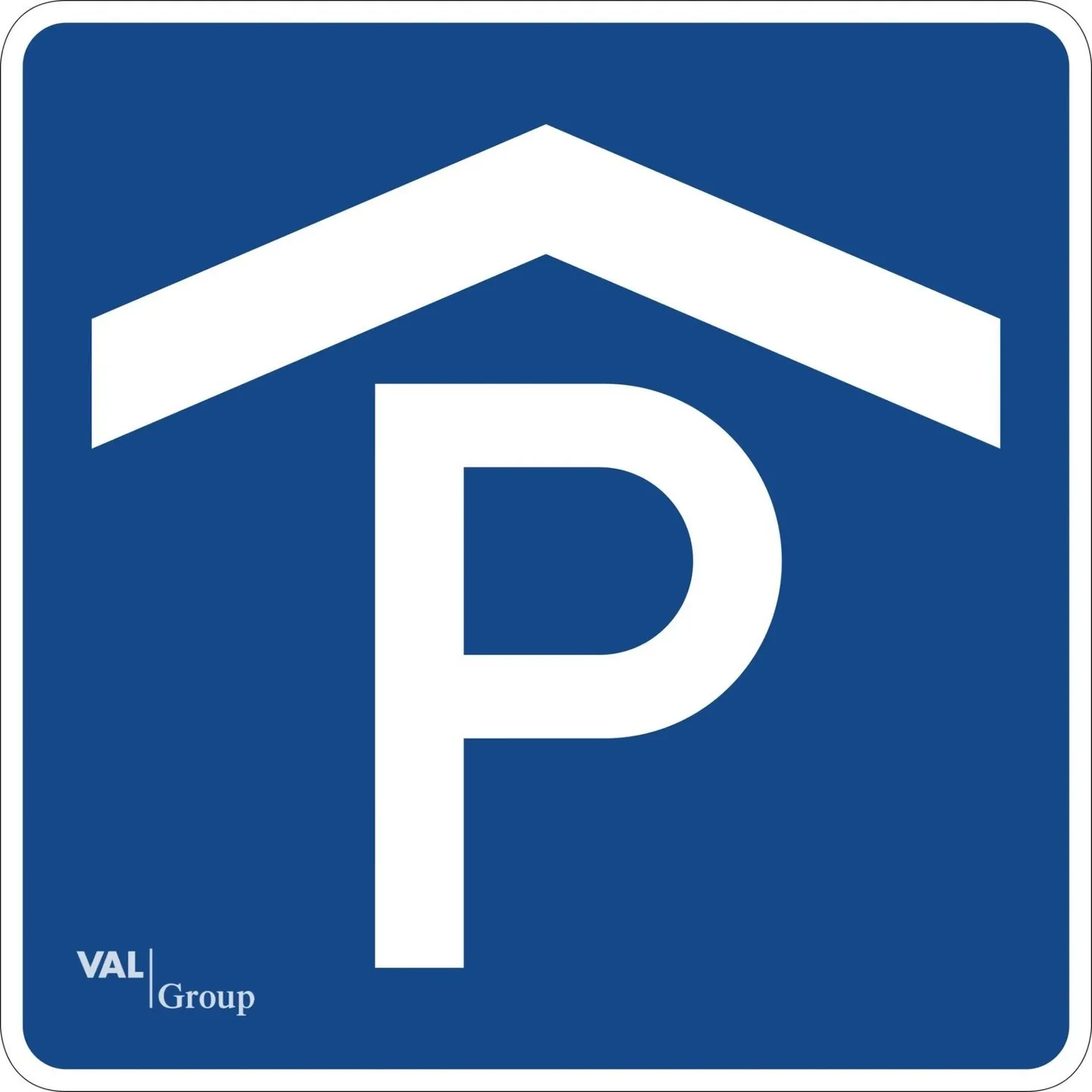 Place de parking extérieure à louer dans un emplacement central / Visp Ouest - Photo 1 sur 4