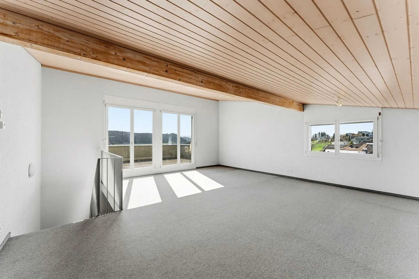 5.5-Room Semi-Detached House with Large Garden in St. Erhard - Photo 6 of 13