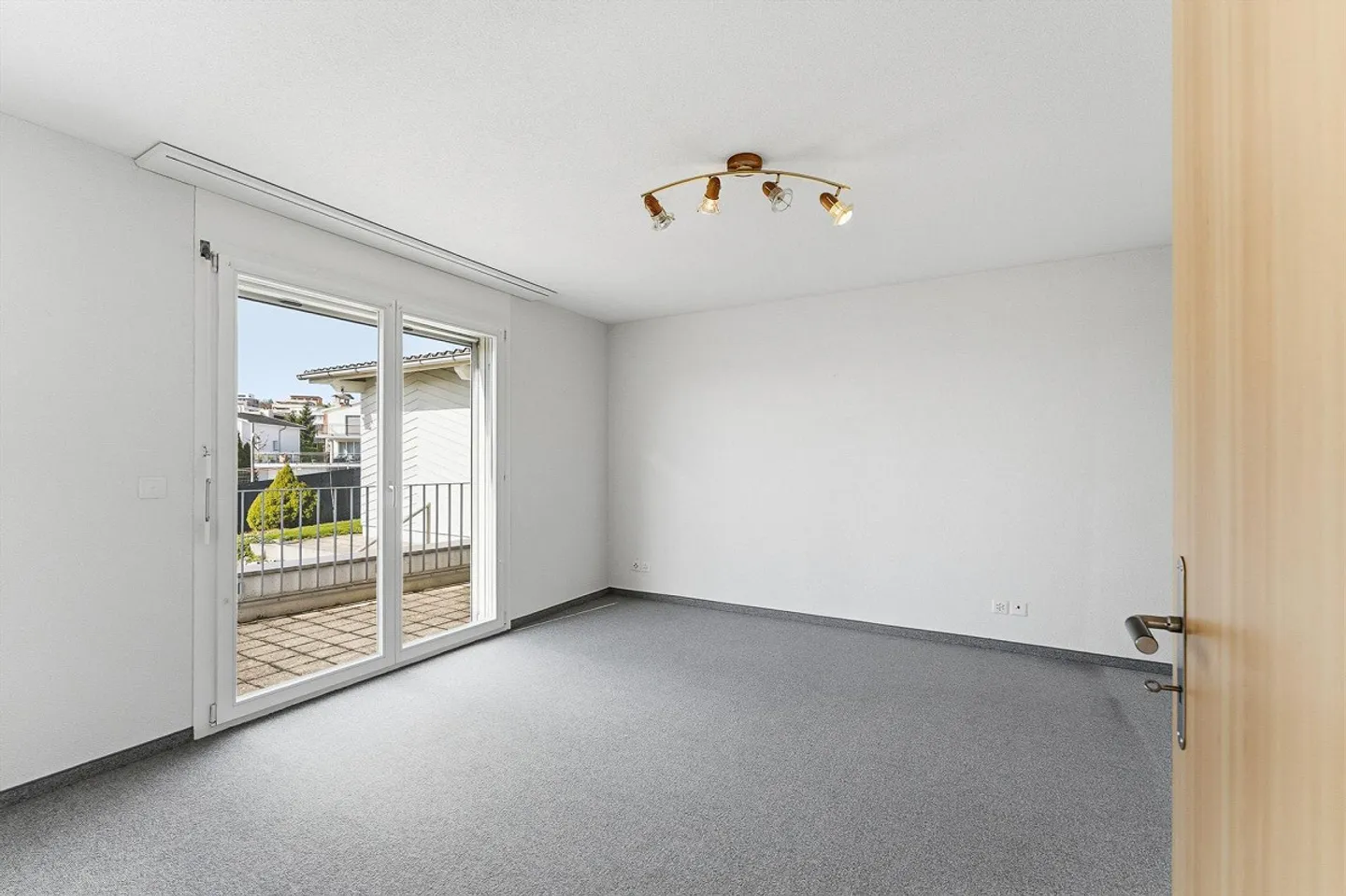 5.5-Room Semi-Detached House with Large Garden in St. Erhard - Photo 8 of 13