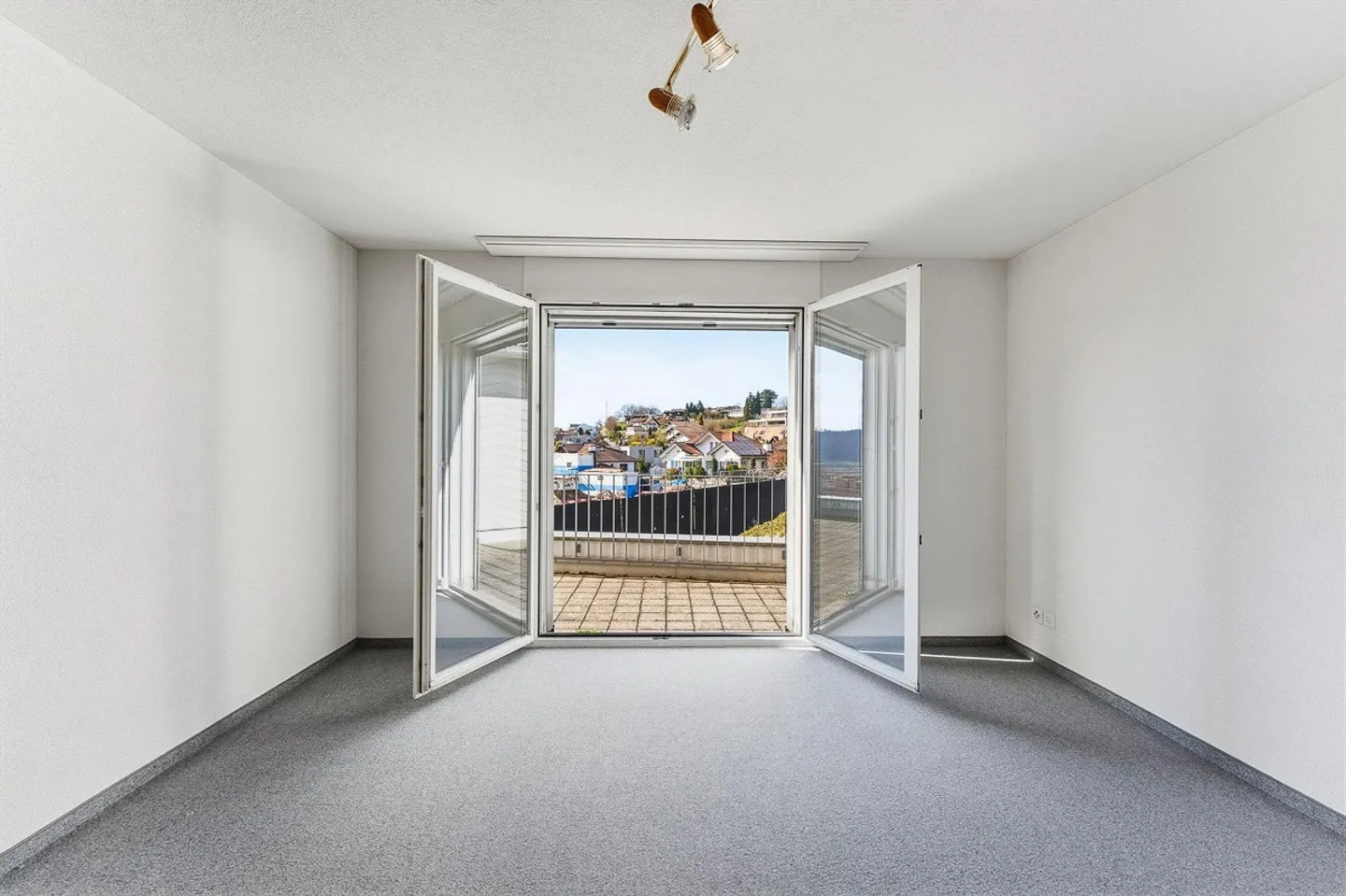 5.5-Room Semi-Detached House with Large Garden in St. Erhard - Photo 9 of 13