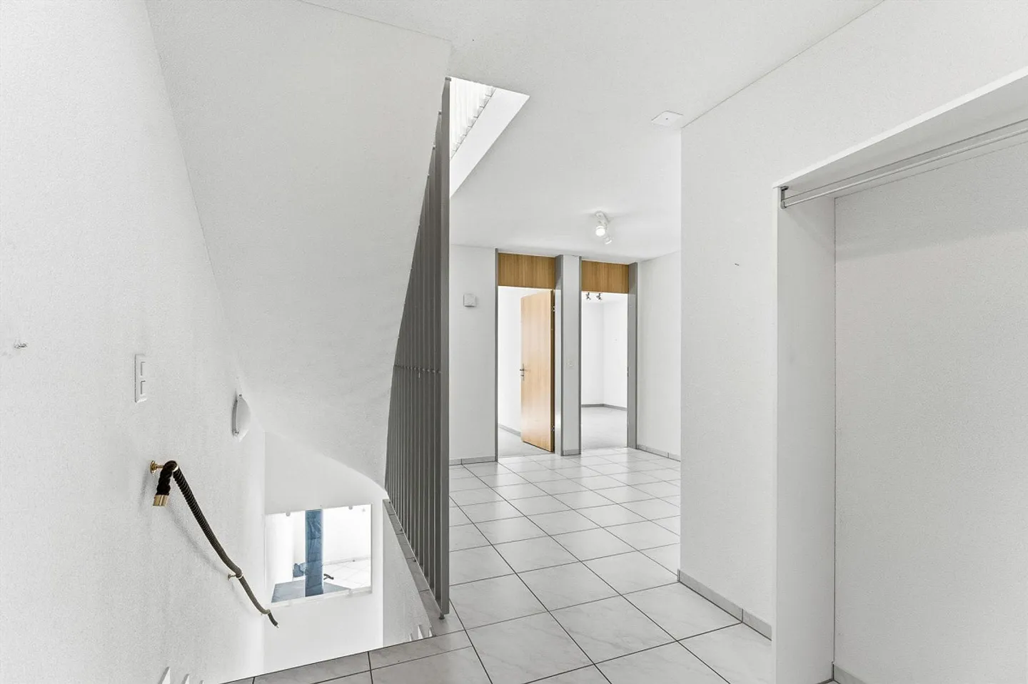 5.5-Room Semi-Detached House with Large Garden in St. Erhard - Photo 12 of 13