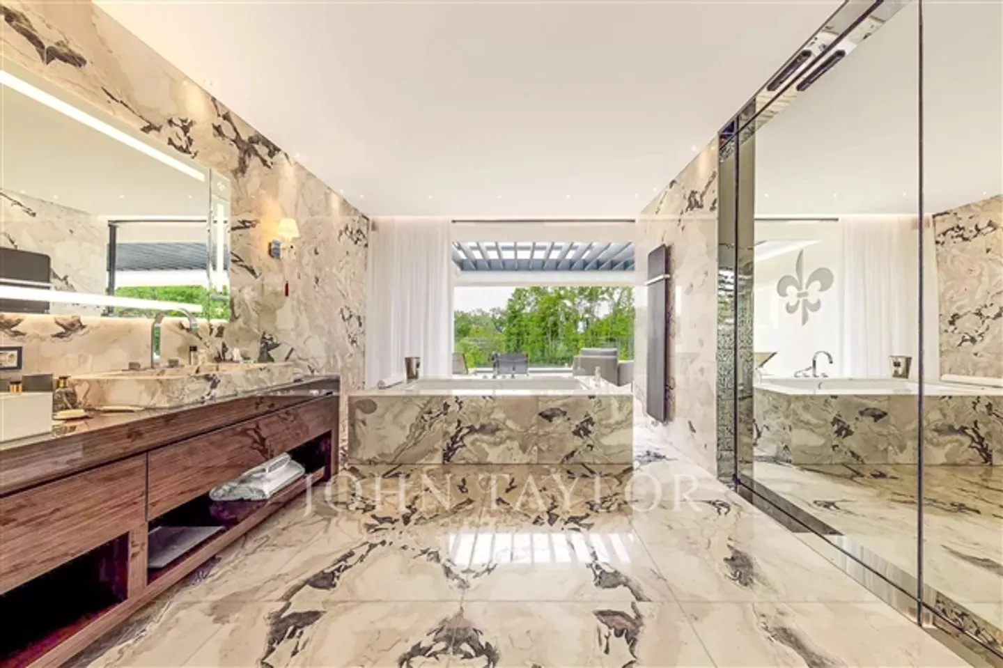 "Ultima Grand Villa" Architectural Masterpiece Between Modernity and Elegance - Photo 12 of 18