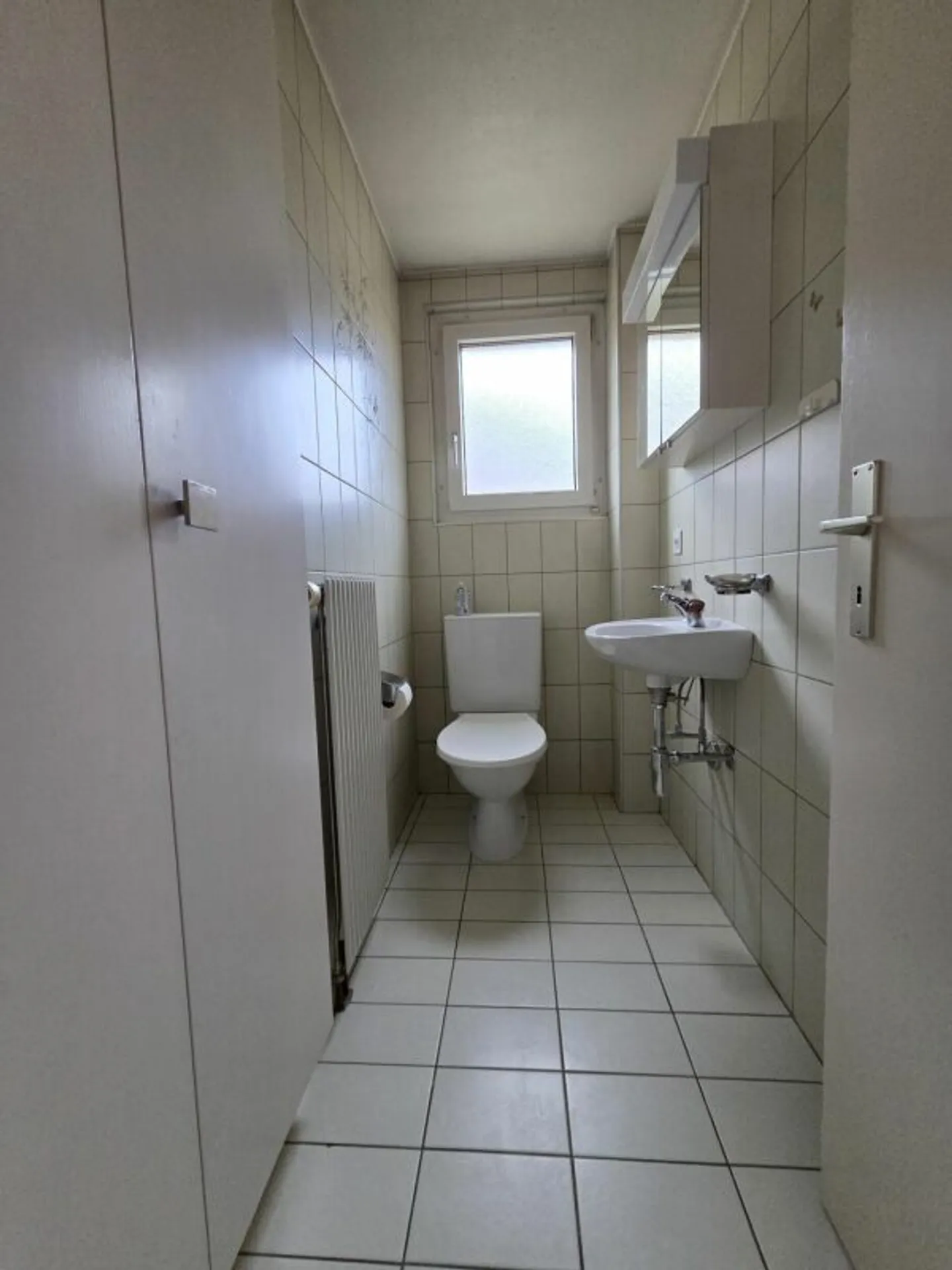 Casa indipendente con terreno, posti auto e giardino all'ingresso di Saxon - Foto 9 di 10