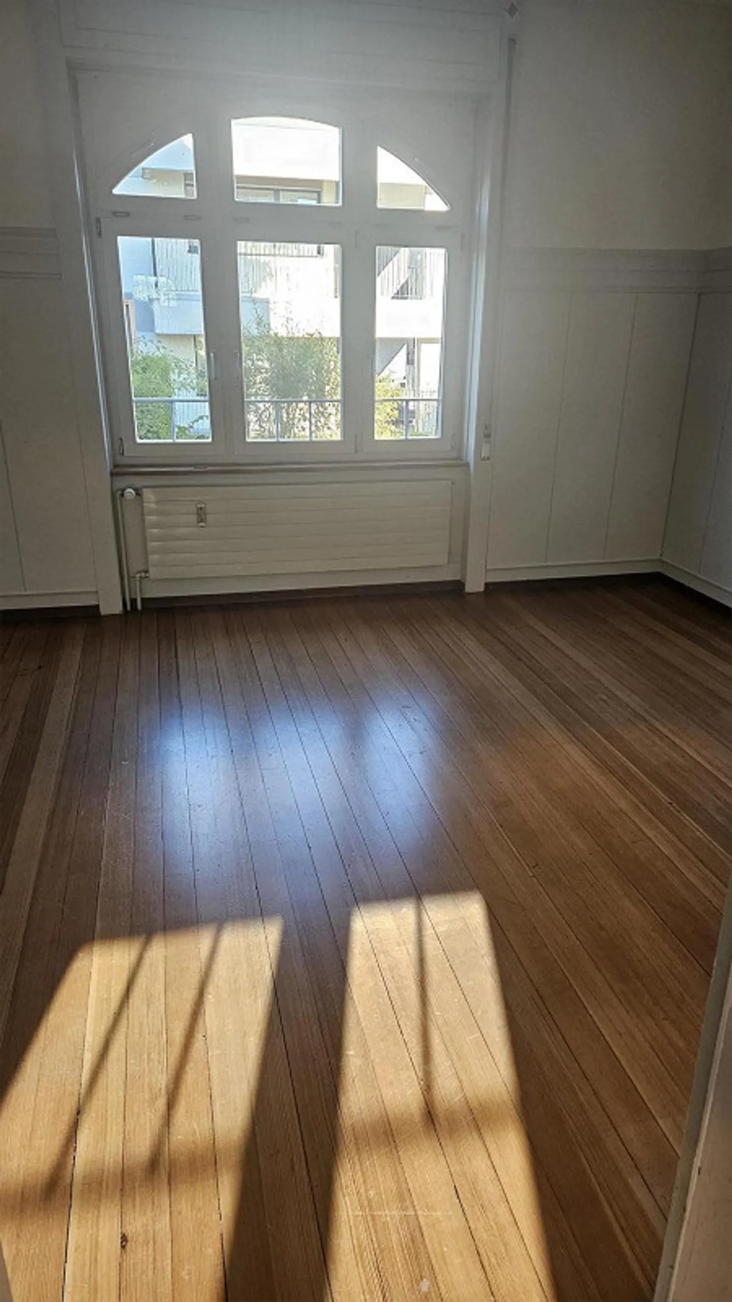 5.5 Room Art Nouveau Apartment for Comfort and Work - Photo 8 of 16
