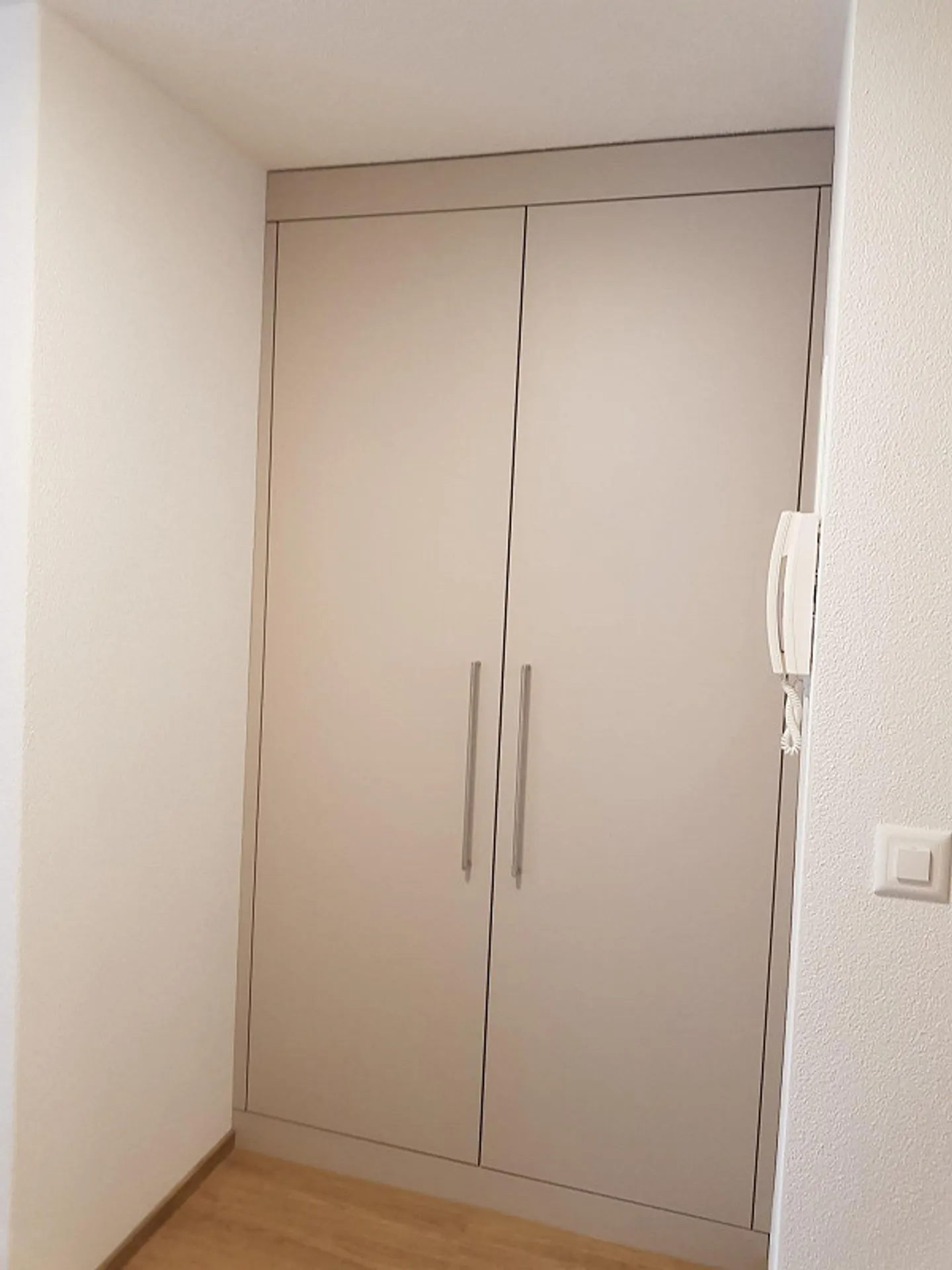 Appartamento di 4,5 stanze situato in posizione centrale con comfort moderni - Foto 9 di 9