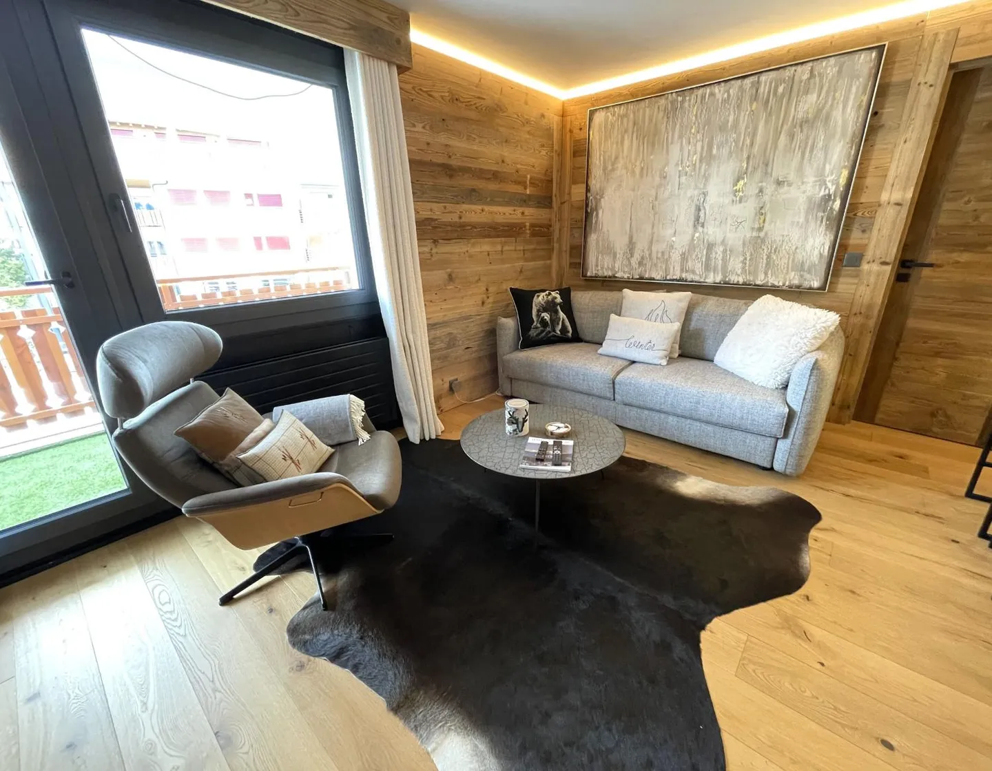 2.5 Room Apartment - Photo 2 of 13