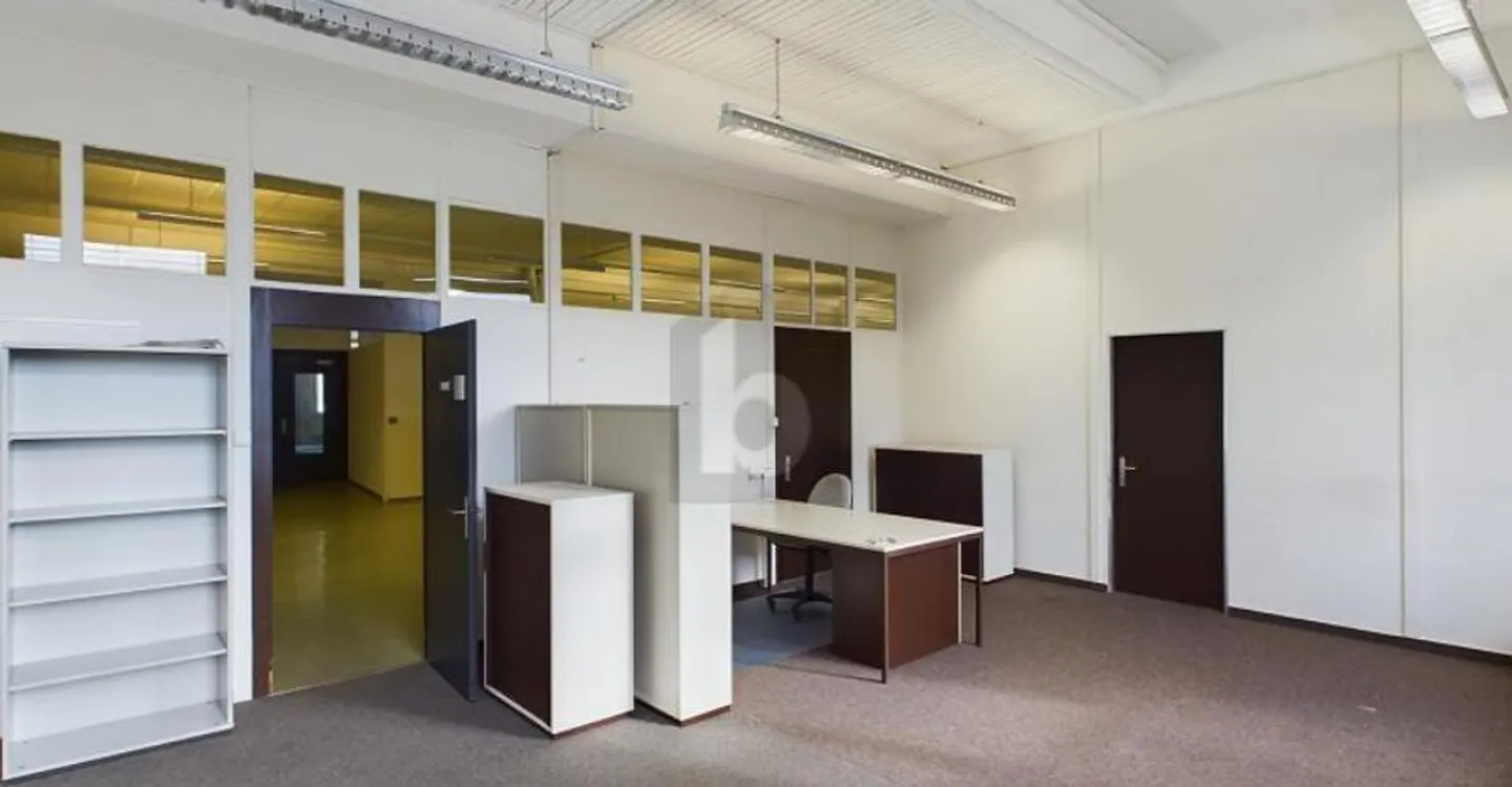 BRIGHT ROOMS AT AFFORDABLE RENT - Photo 1 of 3