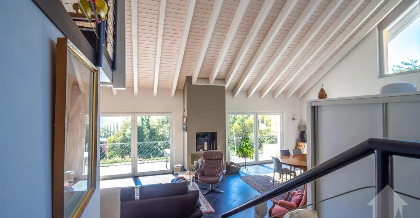 Stunning property with a 7.5-room villa of 319 m2 living space - Photo 10 of 13