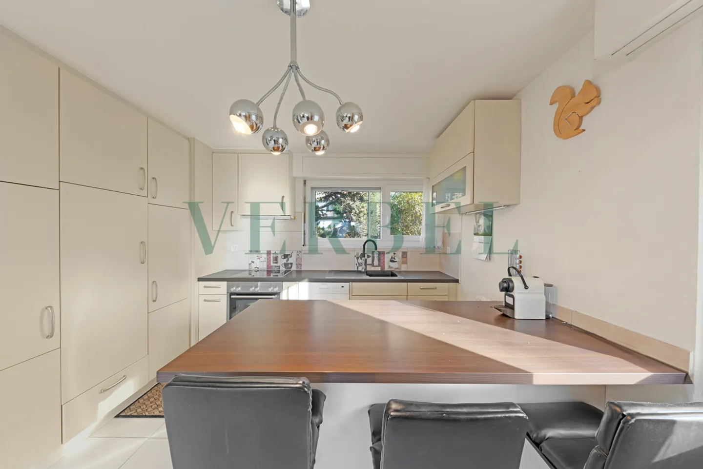 Semi-Detached House 5.5 Rooms - Photo 3 of 11